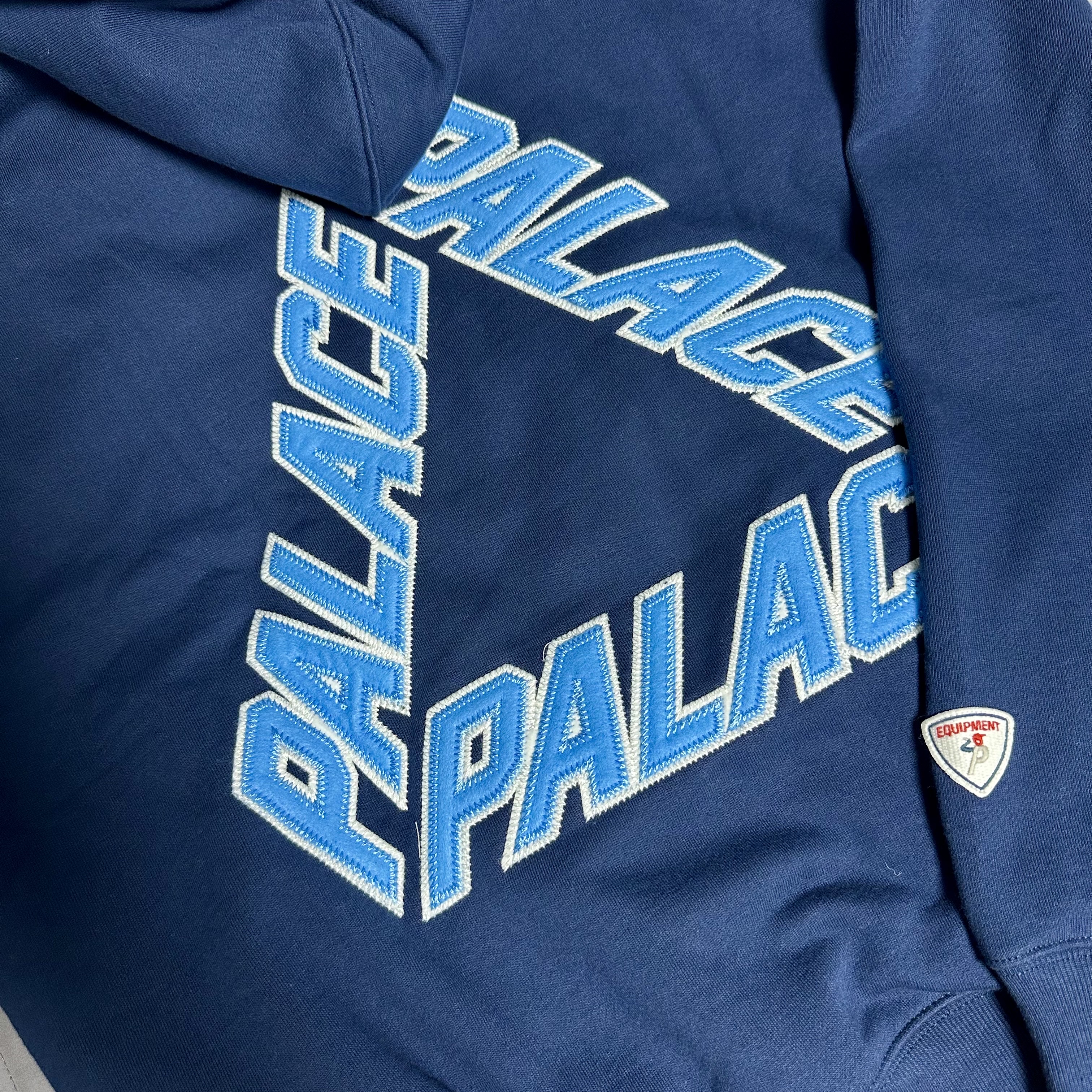 Palace Athlique P3 Hood Navy - 24FW 착용 스타일