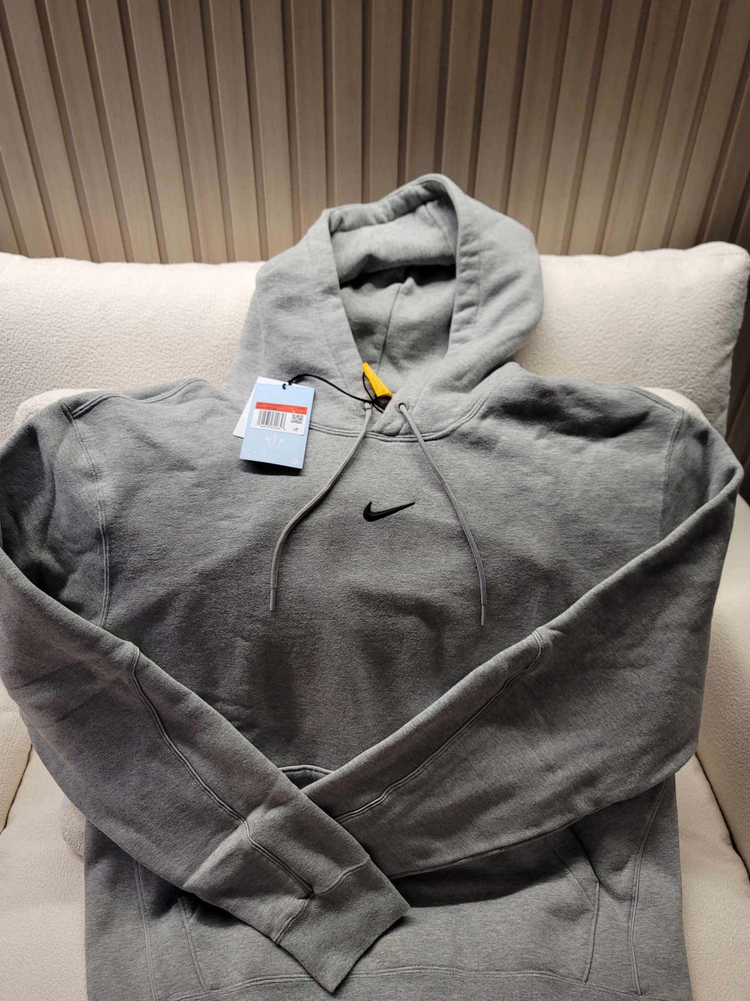 Nike x Drake Nocta Fleece Hoodie Dark Grey Heather (FN7659-063), Nike x Drake Nocta Cardinal Stock Essential Hoodie Grey - Asia 착용 스타일