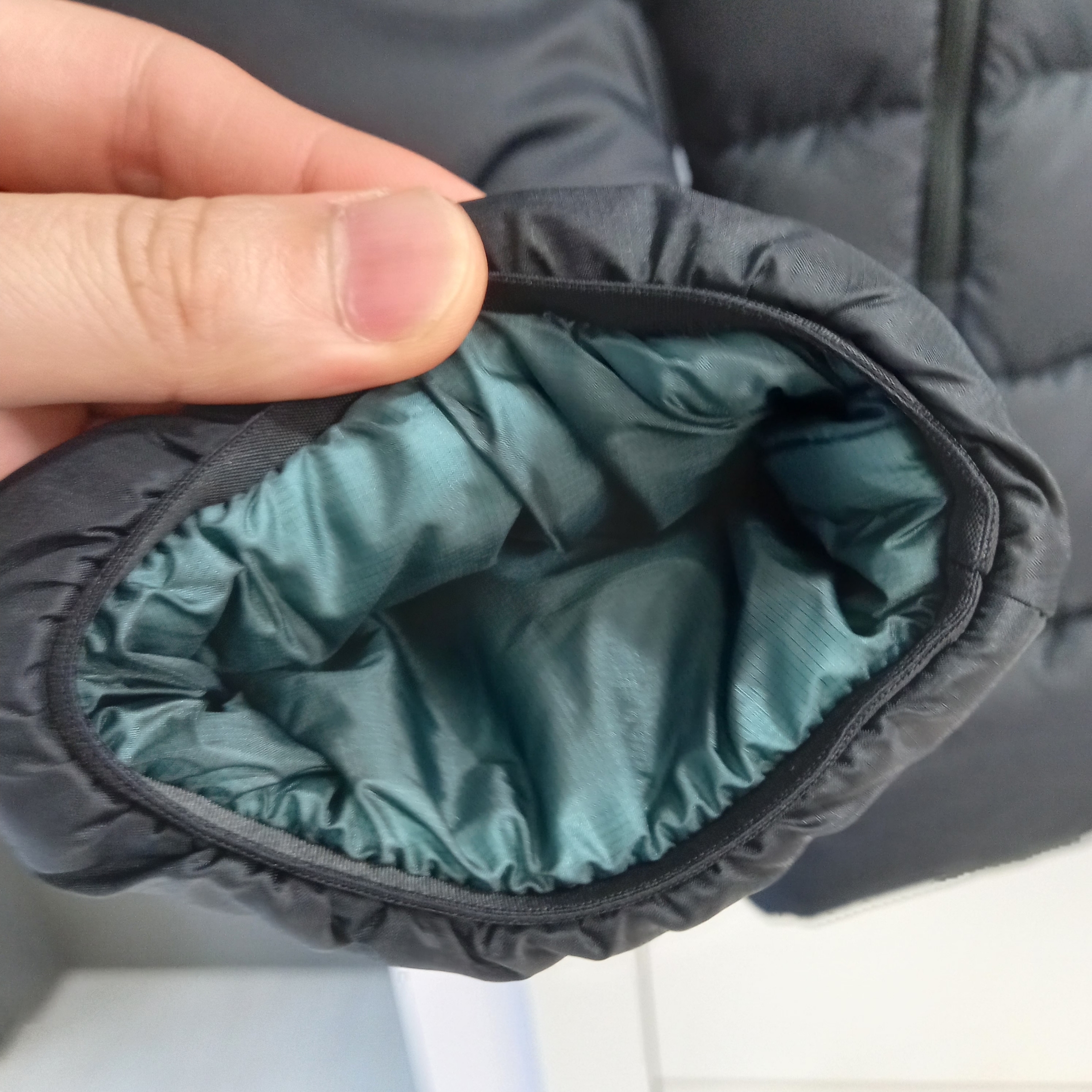 Arc'teryx Thorium Hoody Dark Magic 착용 스타일 - 9