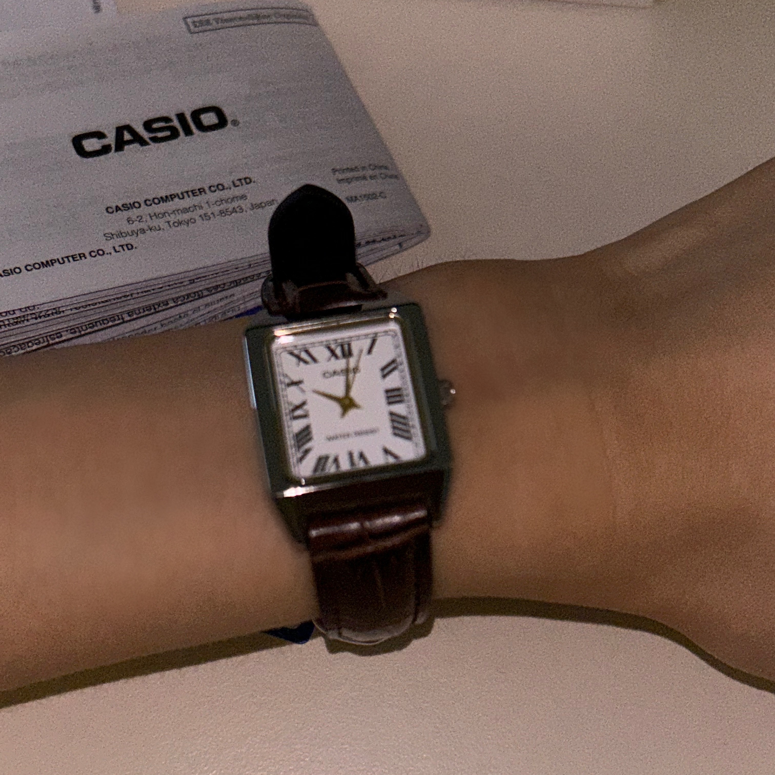 Casio LTP-V007L-7B2 착용 스타일