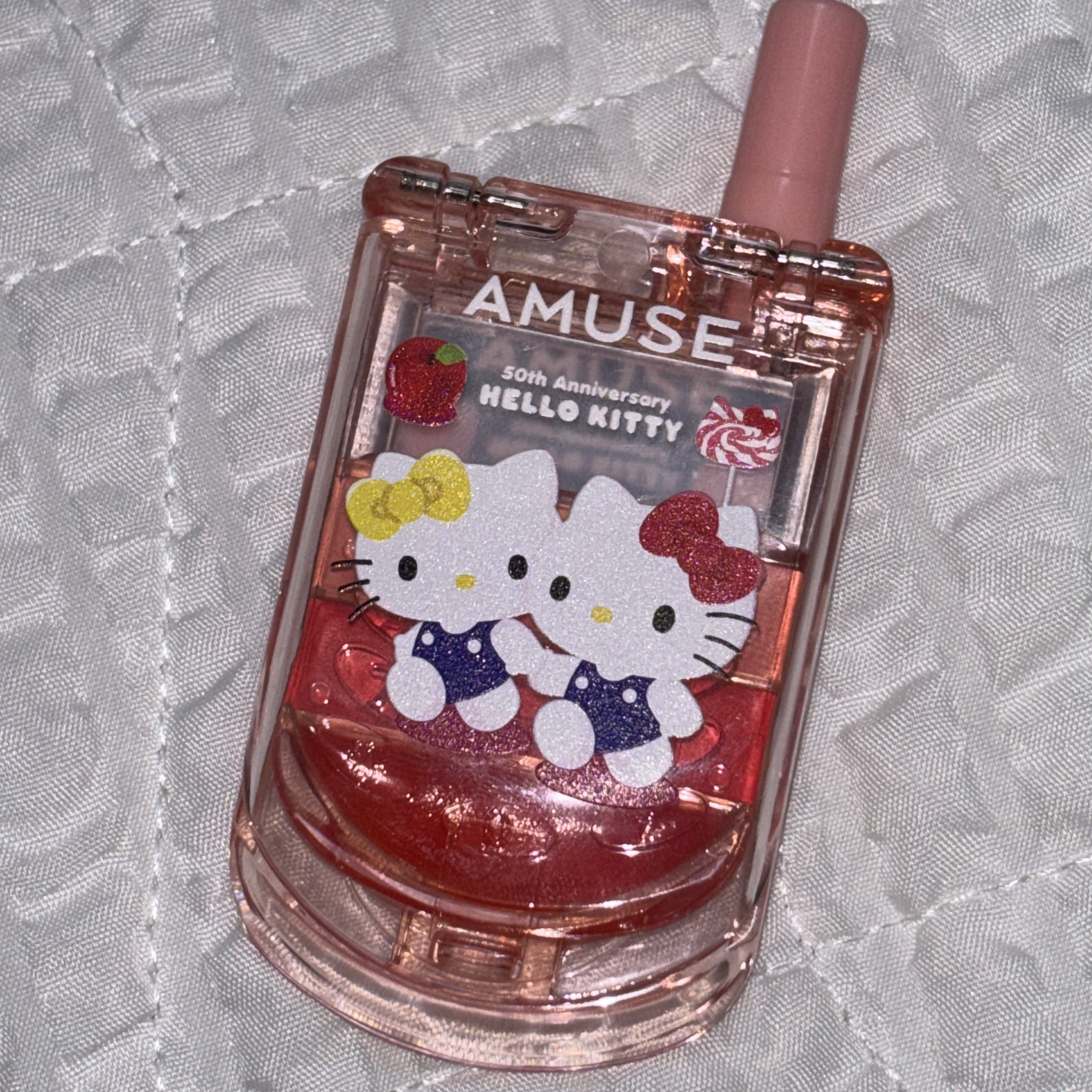 Amuse Hello Kitty Limited Edition Lip & Cheek Phone Apple Soda 착용 스타일