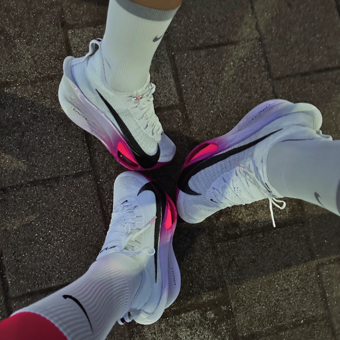 Nike Air Zoom Alphafly Next% 3 Hyper Pink, (W) Nike Air Zoom Alphafly Next% 3 Hyper Pink 착용 스타일