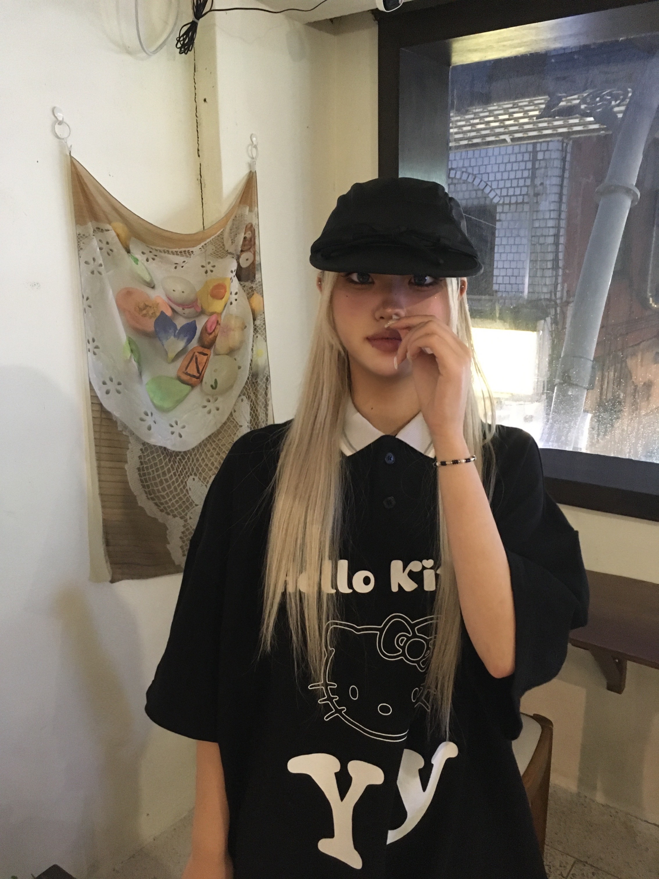 Open Yy x Hello Kitty Collared T-Shirt Black, [KREAM 단독] Scudo Shell Black Pearl Beads Bracelet 착용 스타일