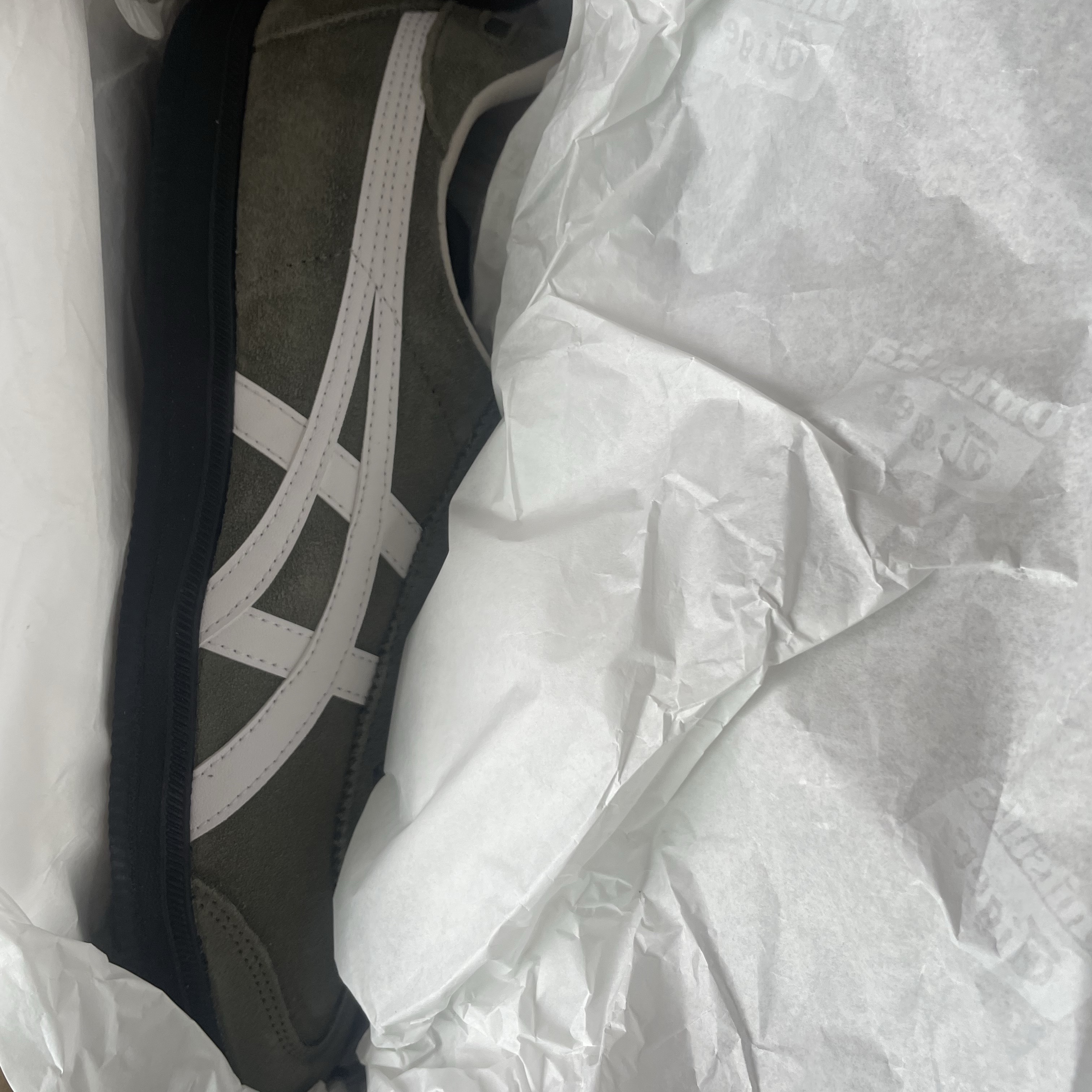 Onitsuka Tiger Tokuten Burnt Green 착용 스타일
