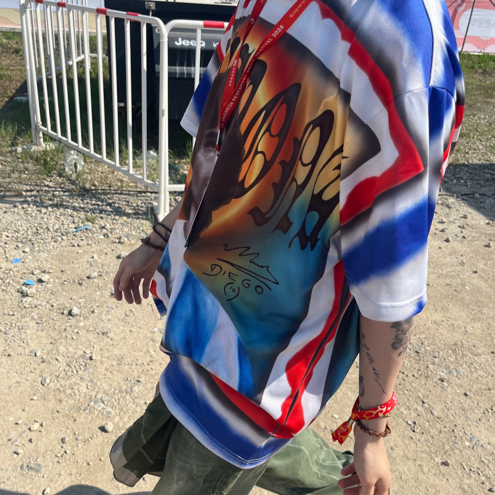 Supreme Maradona Soccer Jersey Multicolor - 24SS, Millo Archive Reflect Curved Pants Washed Green 착용 스타일