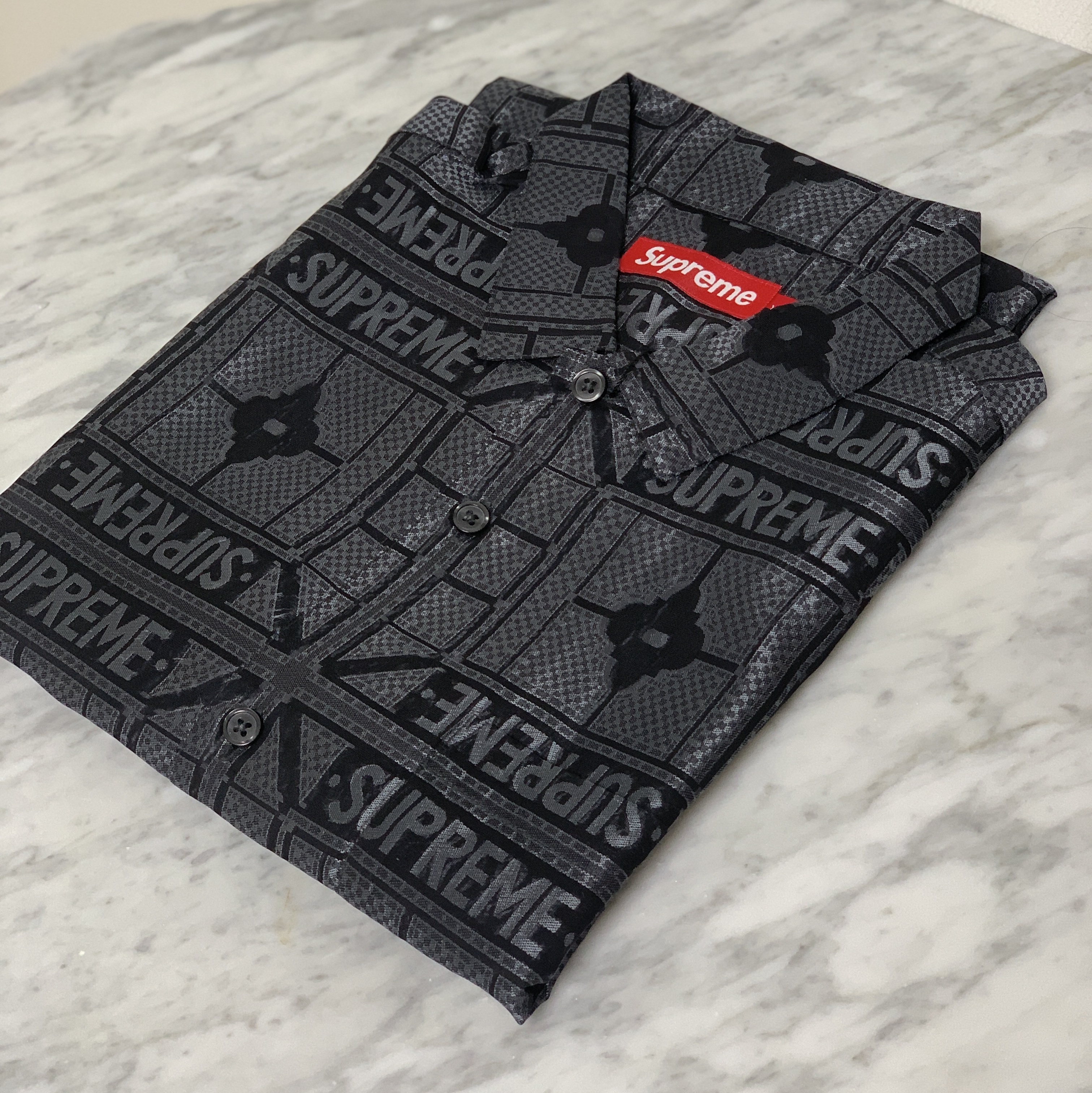 Supreme Tray Jacquard S/S Shirt Black - 24SS 착용 스타일