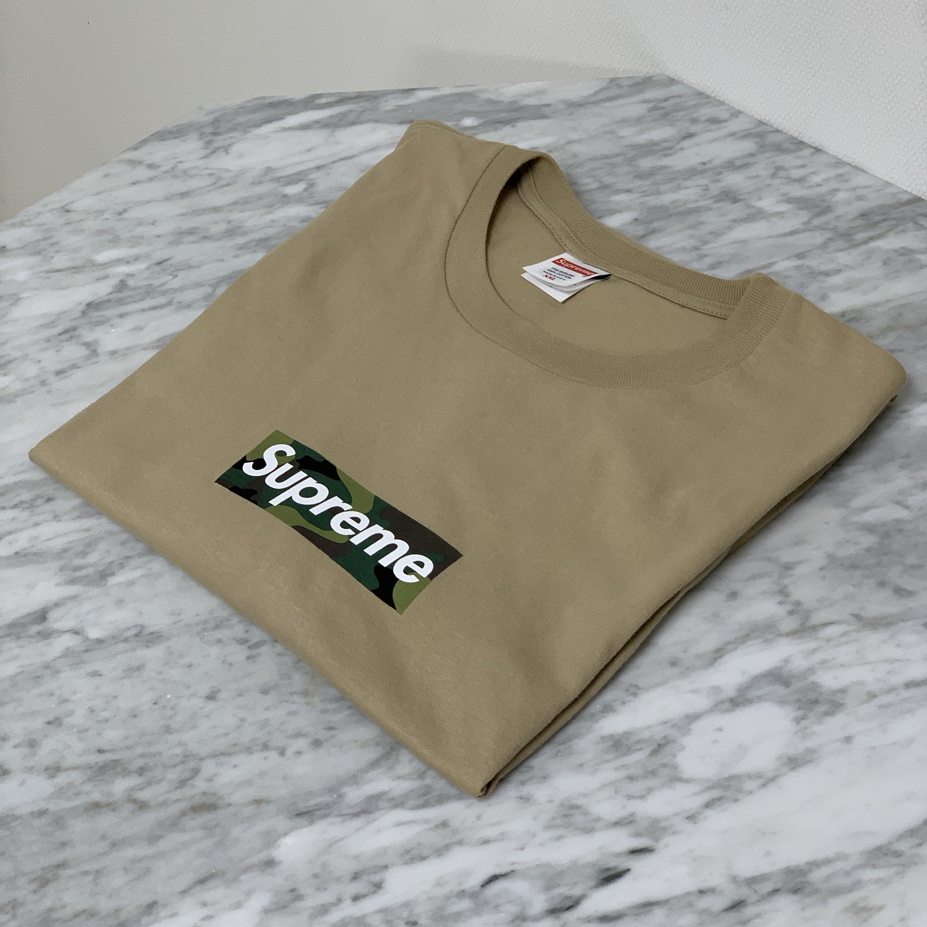 Supreme Box Logo T-Shirt Khaki - 23FW 착용 스타일