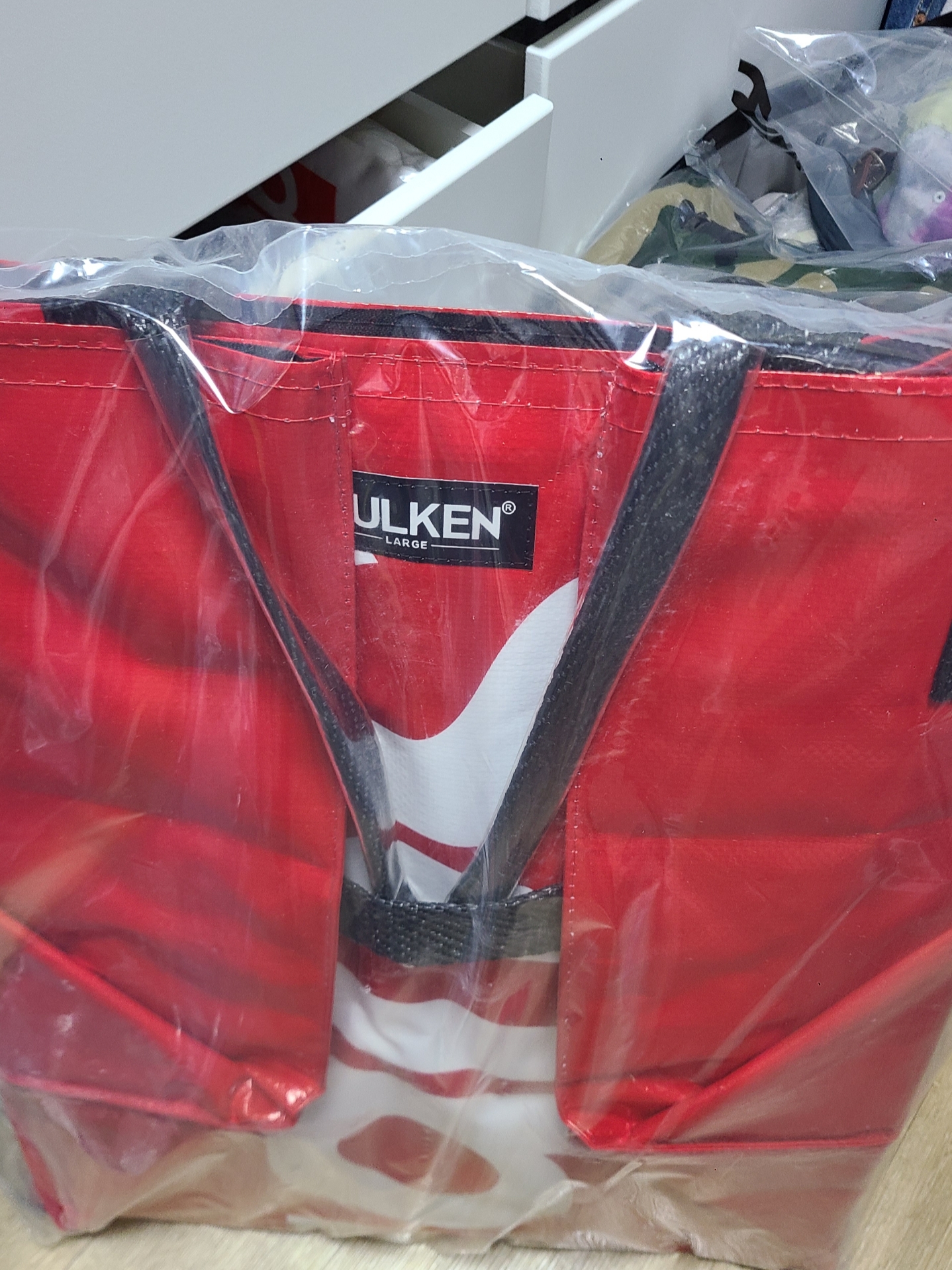 Supreme x Hulken Rolling Tote Bag Red - 24FW 착용 스타일