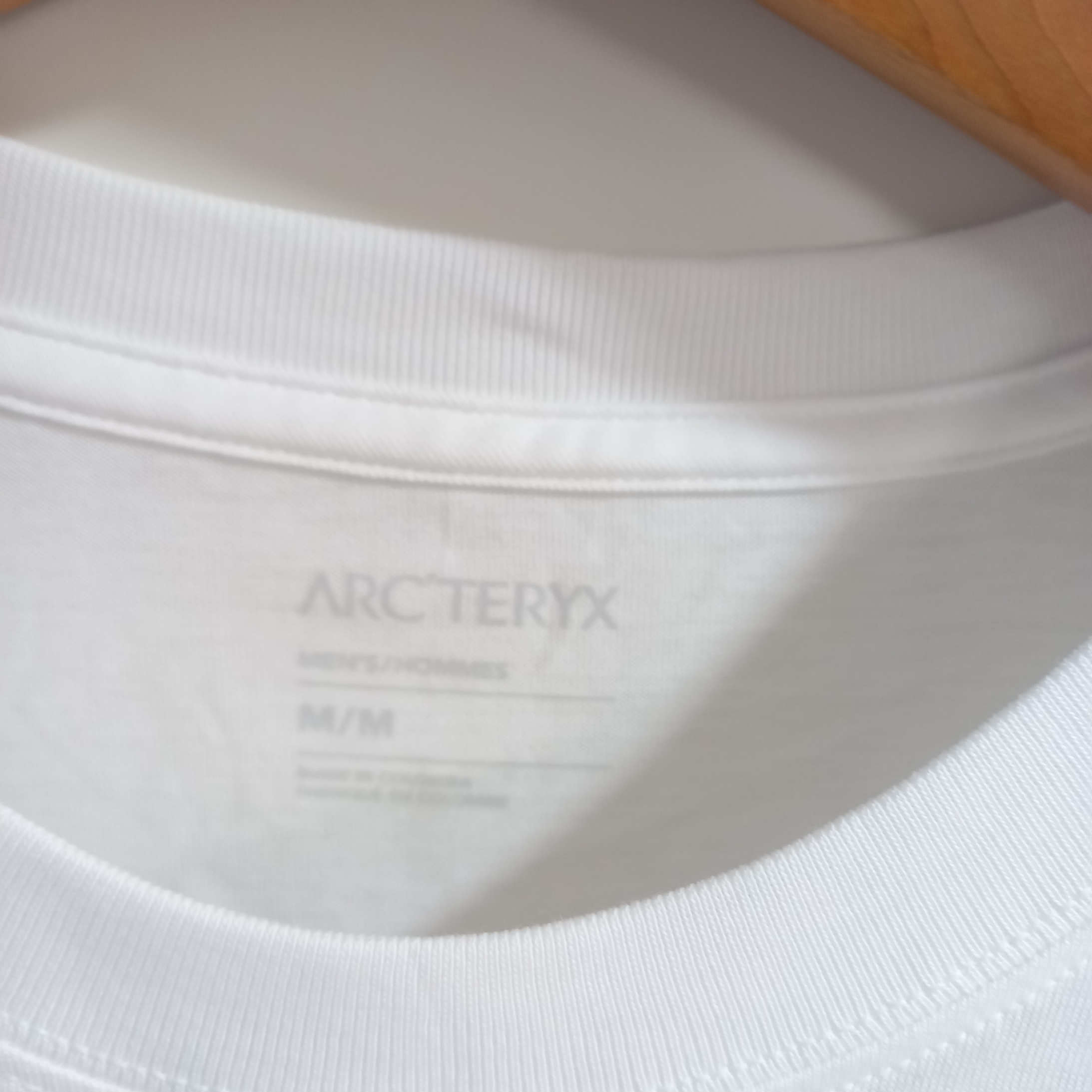 Arc'teryx Arc'word Logo SS T-Shirt White Light 착용 스타일 - 3