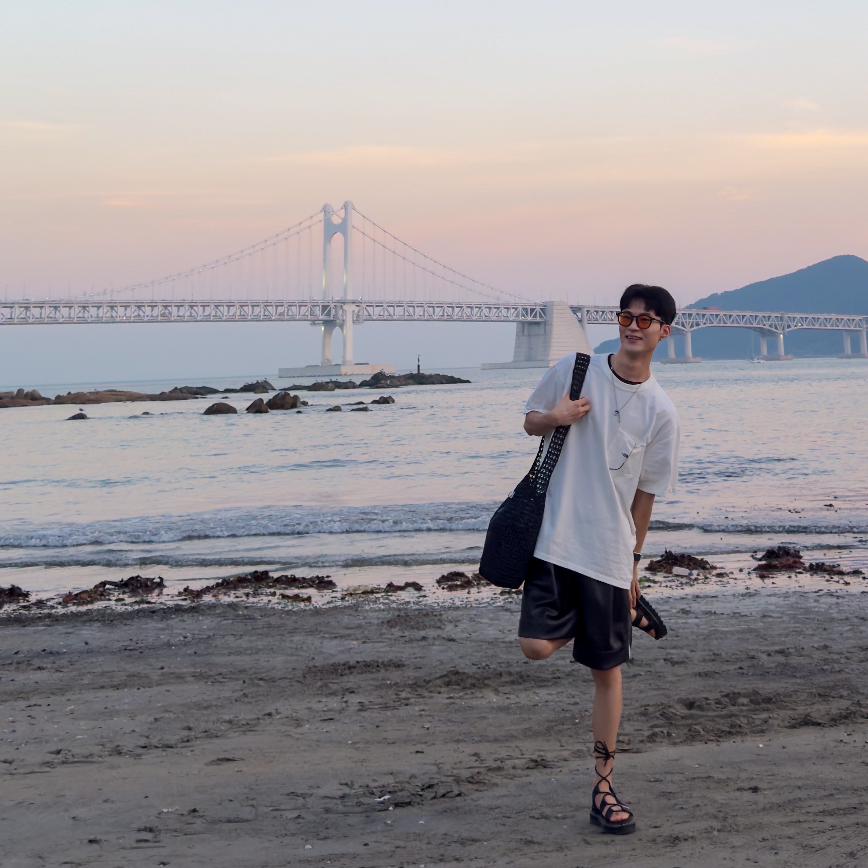 (W) Dr. Martens Nartilla Hydro Leather Sandal Black, Adidas Originals Faux Leather Adicolor 3S Shorts Black - KR Sizing 착용 스타일 - 3