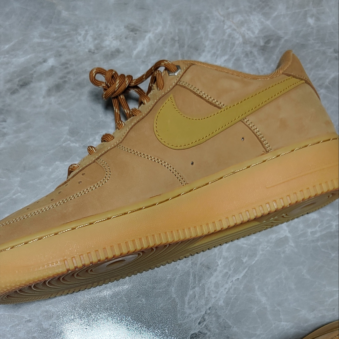 Nike Air Force 1 '07 WB Flax 착용 스타일 - 2