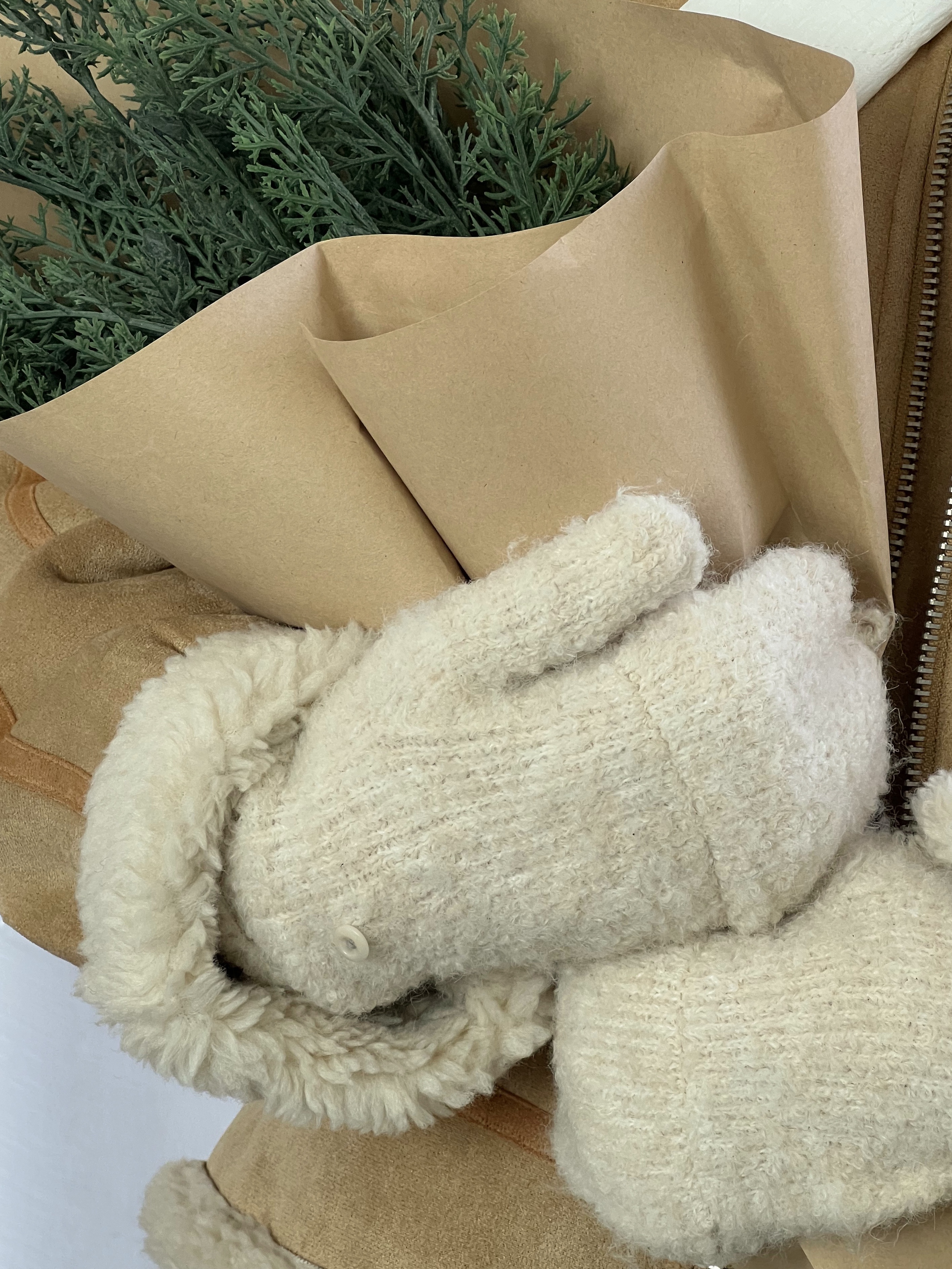 Siyazu SIAC3035 Boucle Gloves Cream 착용 스타일 - 1