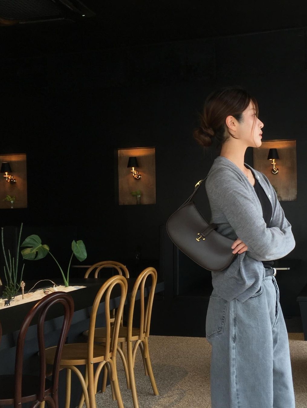 Siyazu SIKN2126 Merino Wool Minimal Cardigan Melange gray 착용 스타일 - 3