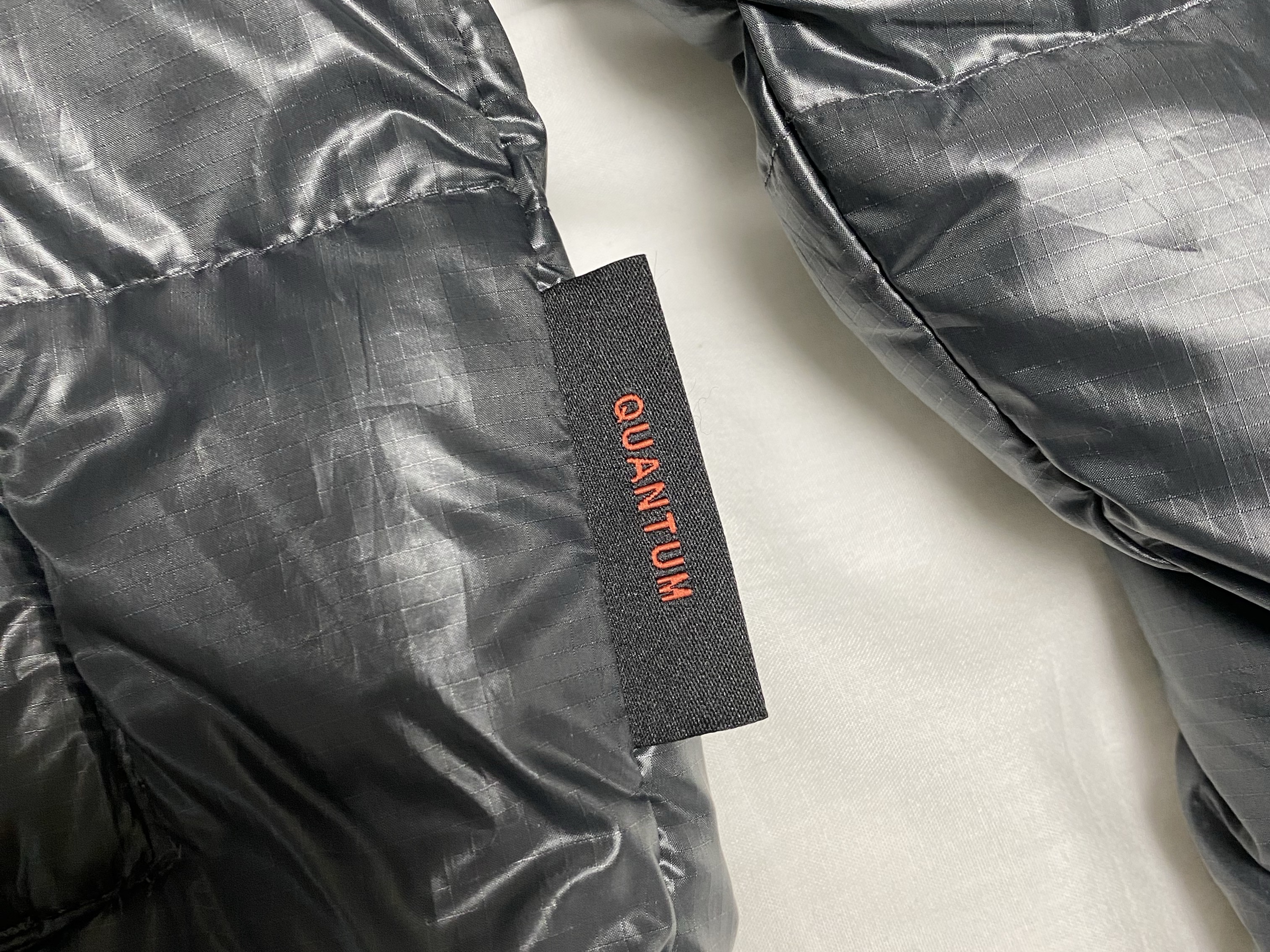 The North Face Quantum Nuptse RDS Down Jacket Silver Gray 착용 스타일 - 4