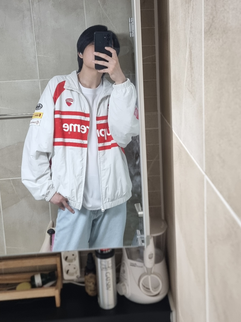 Supreme x Ducati Track Jacket Light Grey - 24SS, Toei Studio The First Slam Dunk Shohoku T-Shirt White 착용 스타일 - 1