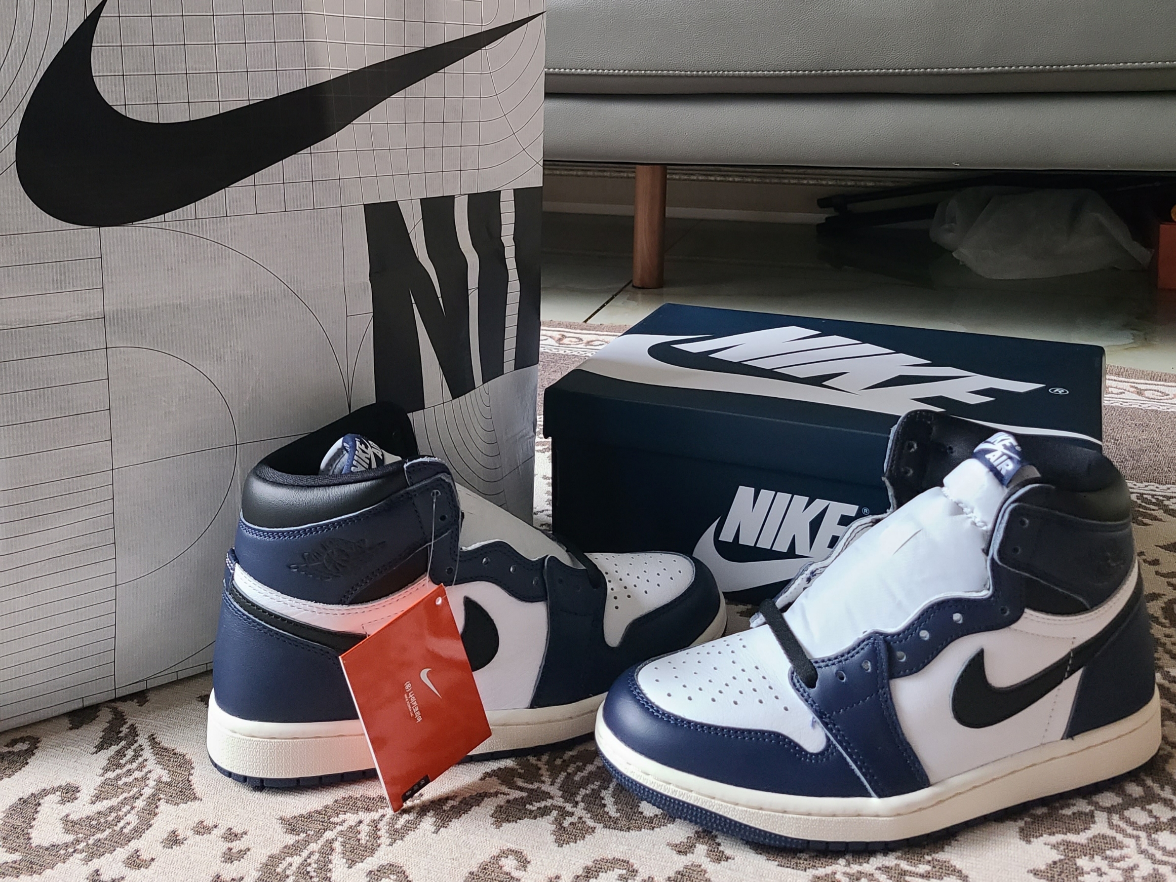Jordan 1 Retro High OG Midnight Navy 착용 스타일 - 1