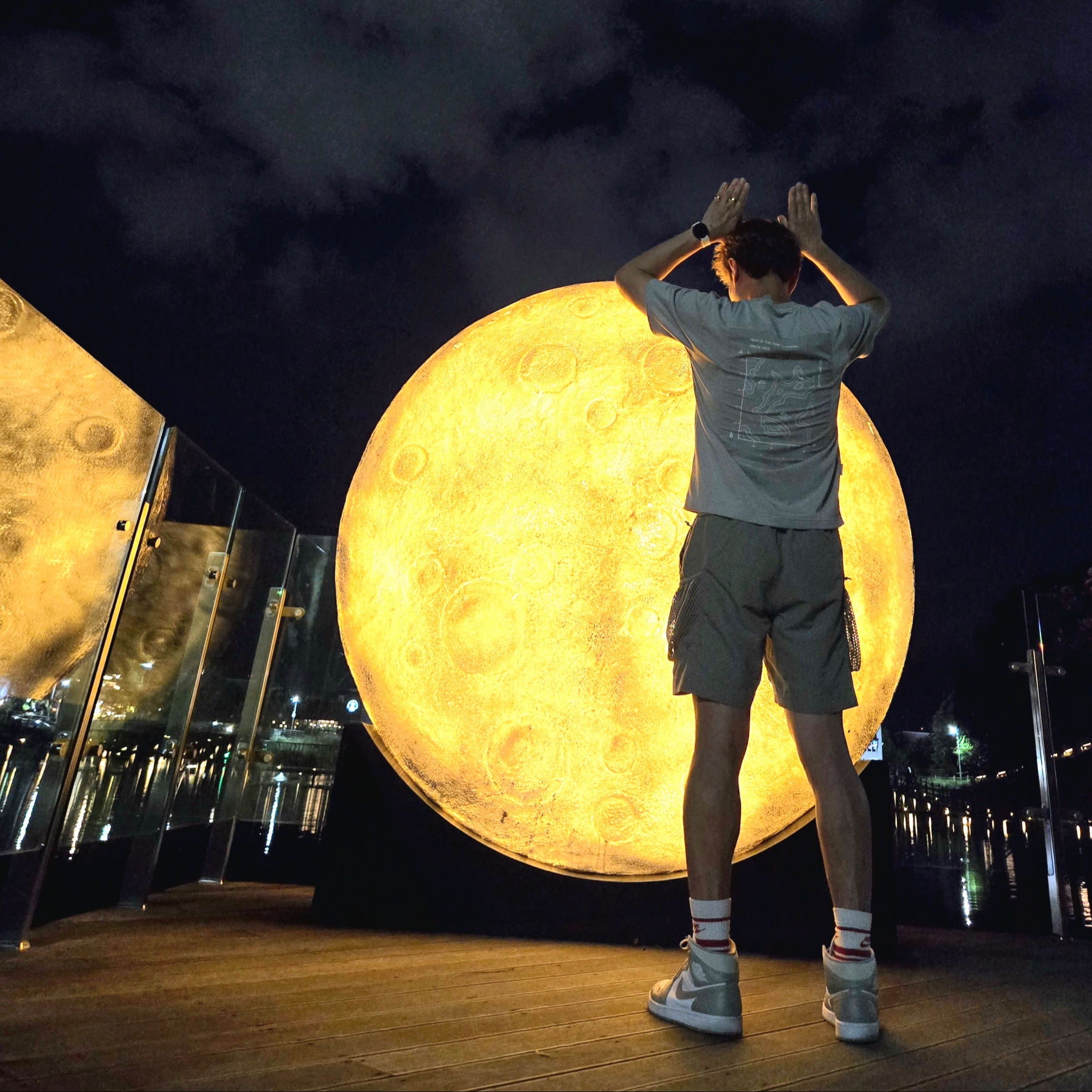Jordan 1 Mid College Grey, Nike ACG Snowgrass Cargo Shorts Dark Stucco Summit White - Asia 착용 스타일