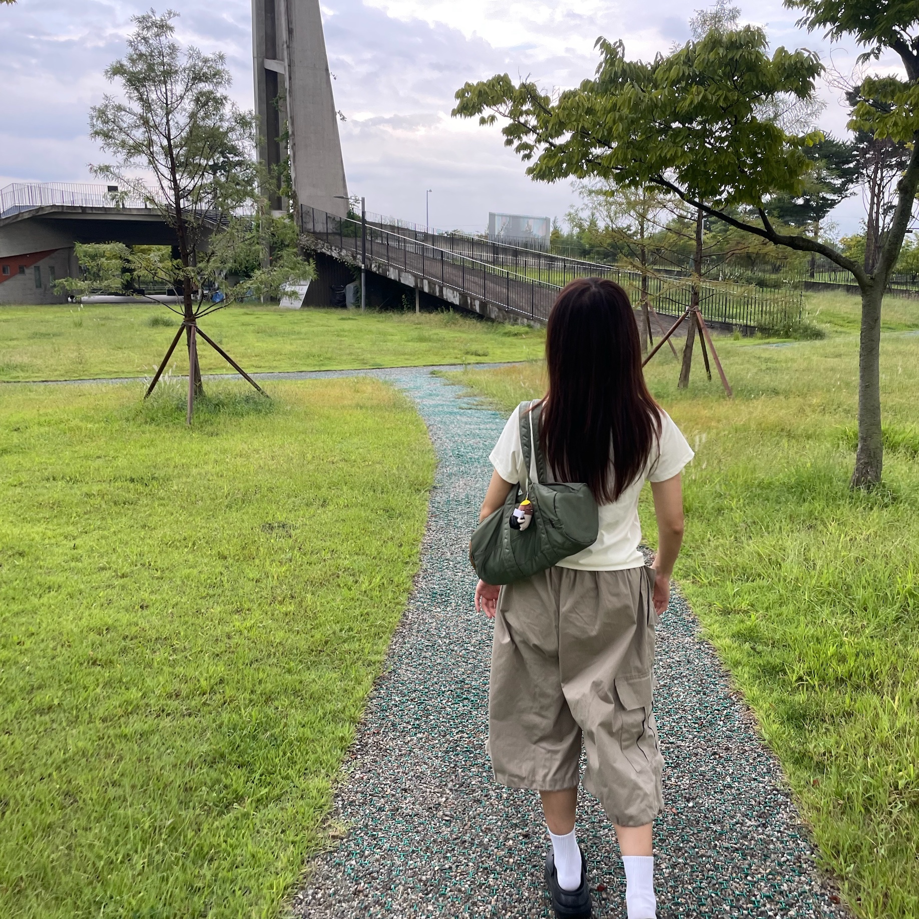 Porter Tanker Duffle Bag S Sage Green, (W) Crocs Classic Mega Crush Clog Black 착용 스타일 - 1