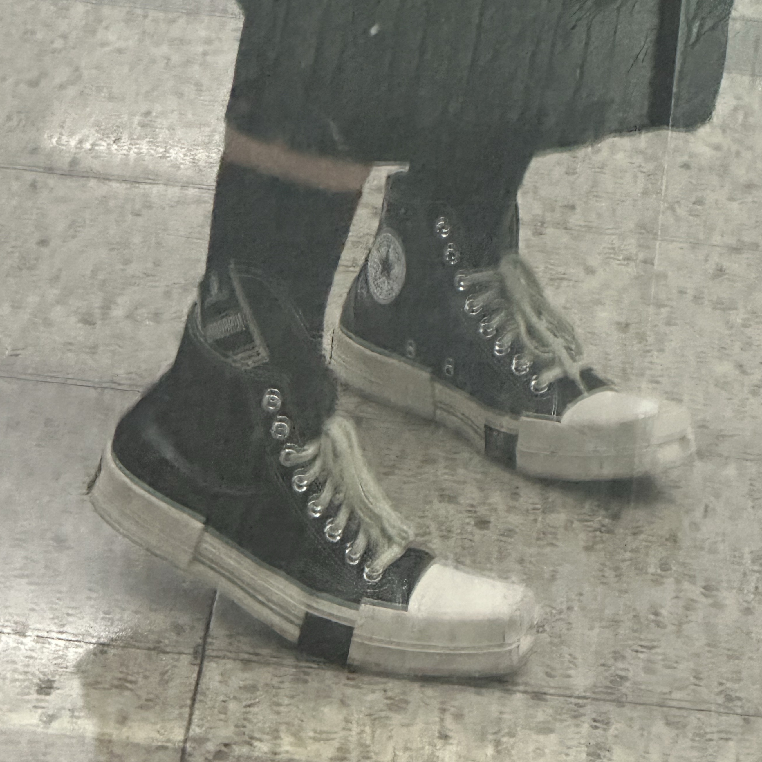 Converse x Drkshdw Turbodrk Chuck 70 Hi Black Lacquered Denim 착용 스타일 - 2