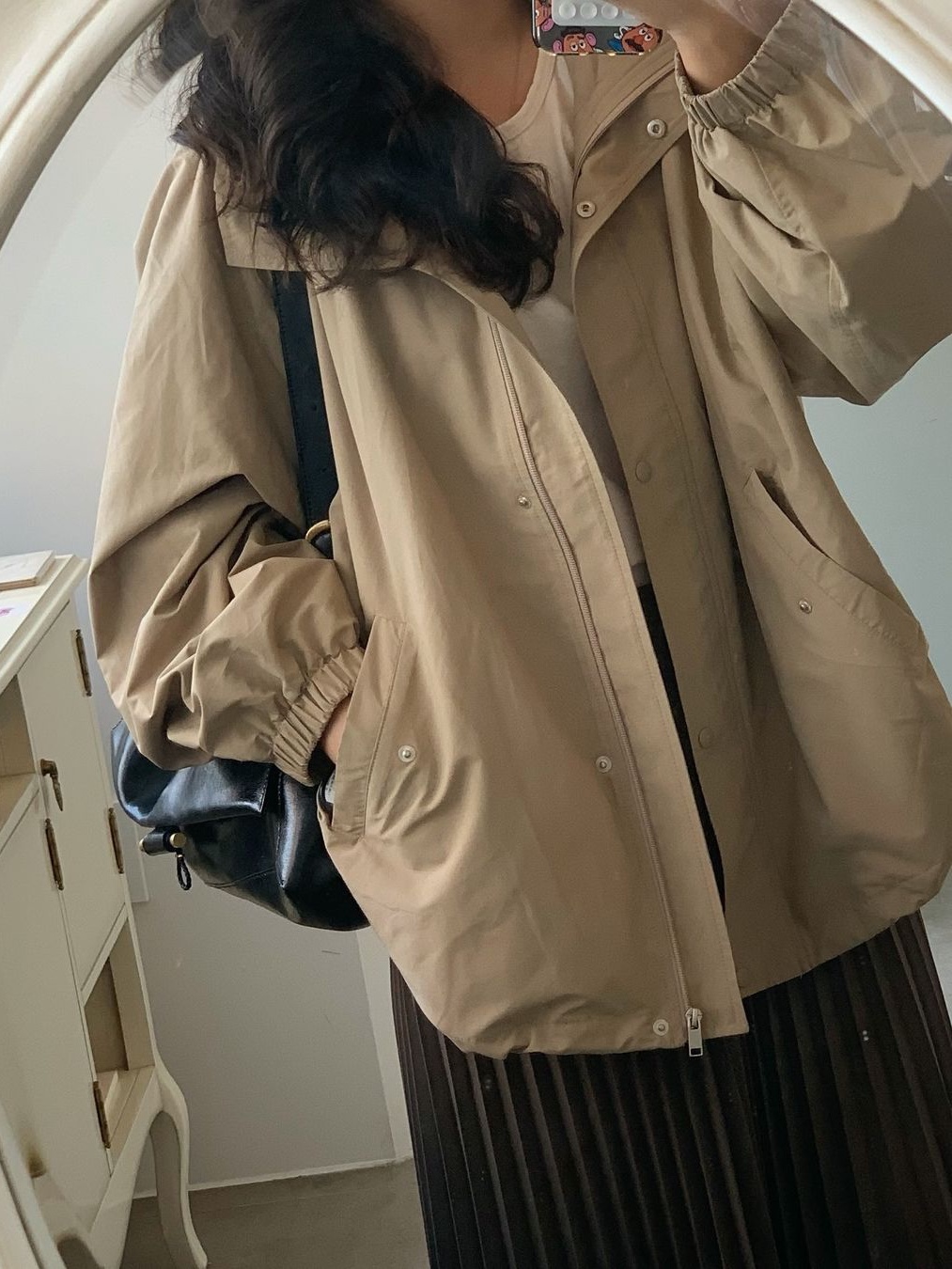 Siyazu SIOT4110 High Neck Windbreaker Beige 착용 스타일 - 4