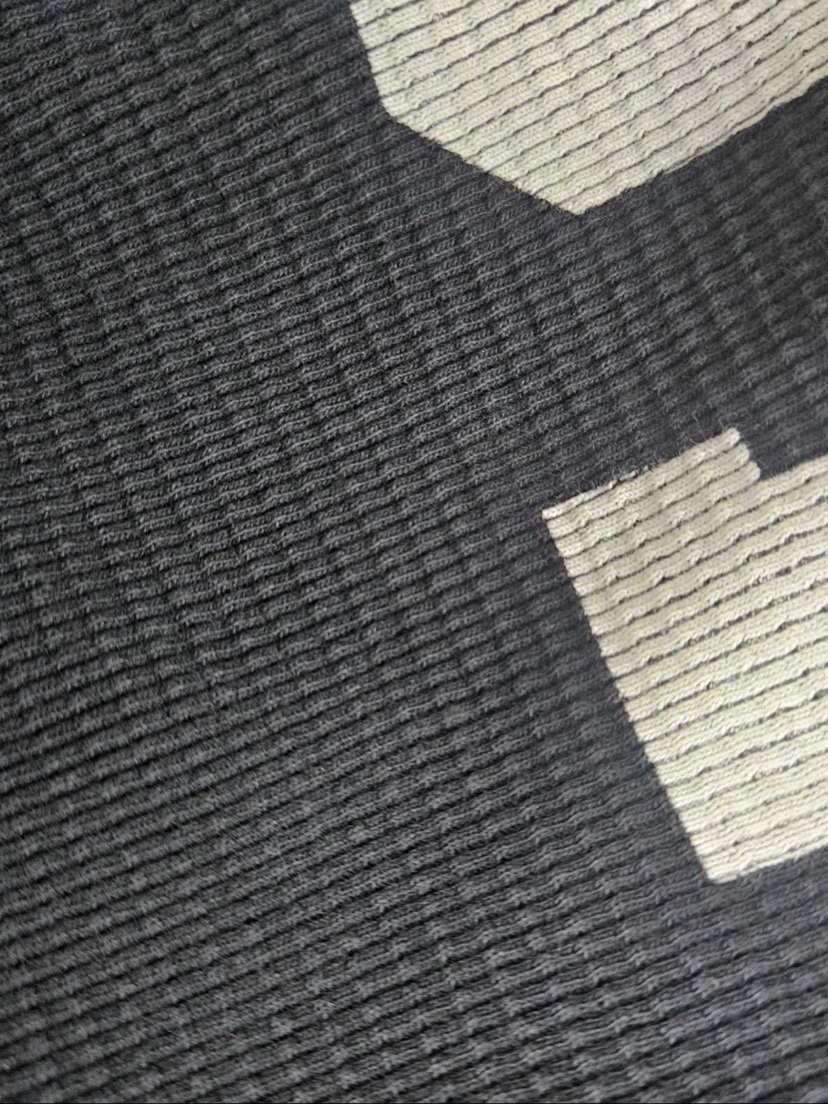 Supreme Stencil Thermal S/S Top Black - 24FW 착용 스타일 - 7