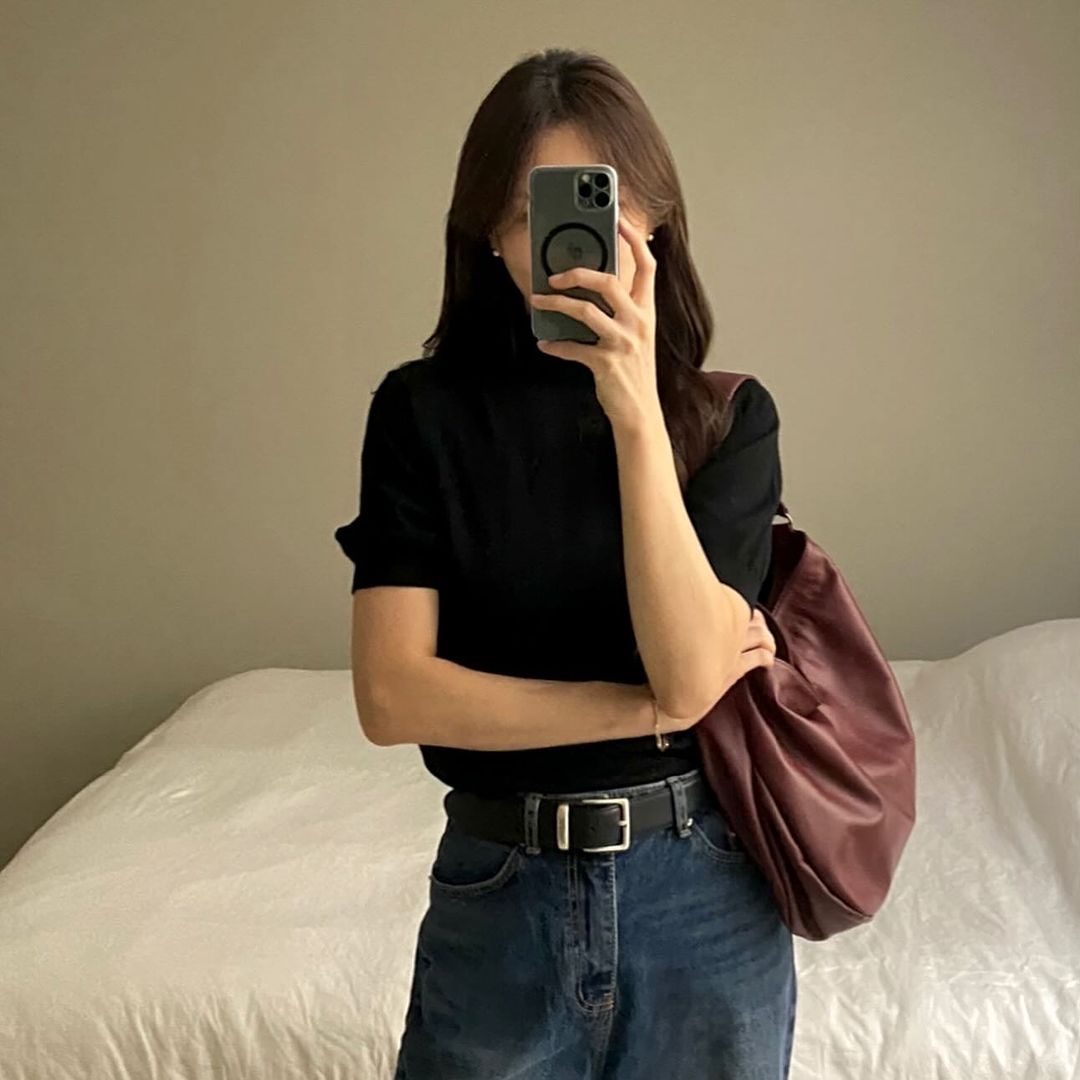 Siyazu SIKN2125 Merino Wool Turtleneck Short Sleeved Knit Black 착용 스타일 - 2