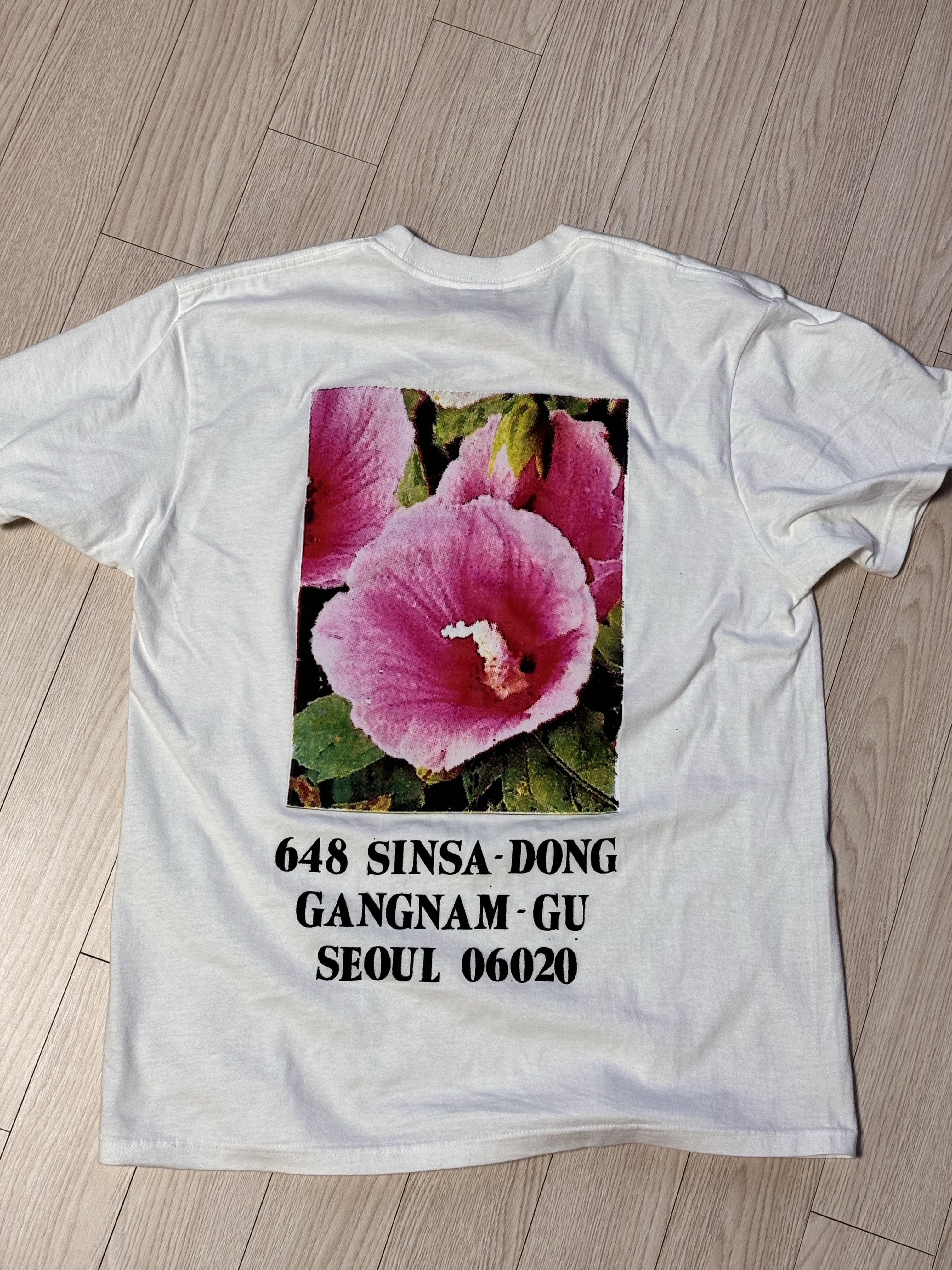 Wooyoungmi Flower Print Back Logo T-Shirt White Pink - 21SS, Wooyoungmi Flower Print Back Logo T-Shirt Black - 21SS 착용 스타일 - 6