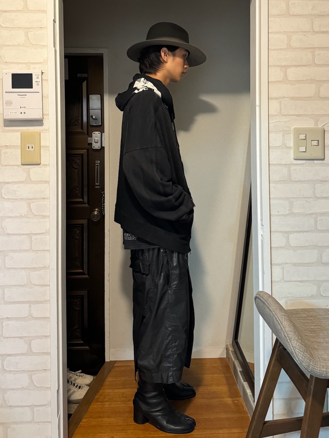 Ecrzn Duffle Duo Hood Zip-Up Black 착용 스타일 - 1