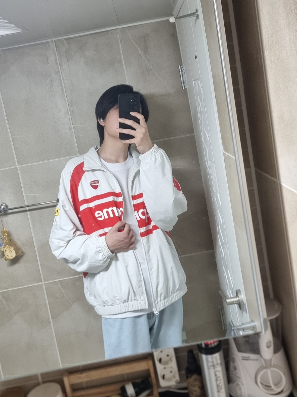 Supreme x Ducati Track Jacket Light Grey - 24SS, Toei Studio The First Slam Dunk Shohoku T-Shirt White 착용 스타일 - 10