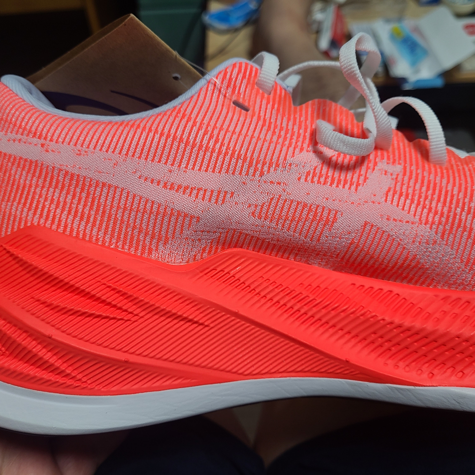 Asics Superblast White Sunrise Red 착용 스타일 - 4