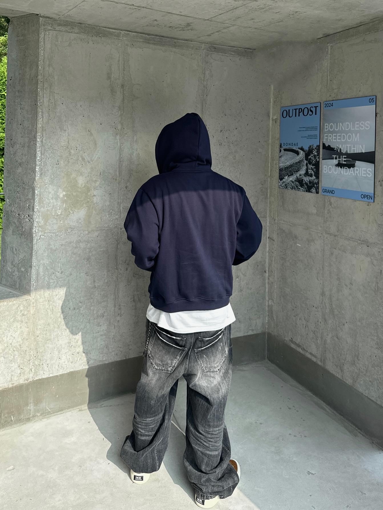 Nonnod Double Pocket Japanese Denim Washed Black, Dior B33 Sneaker Brown Cream Brown 착용 스타일