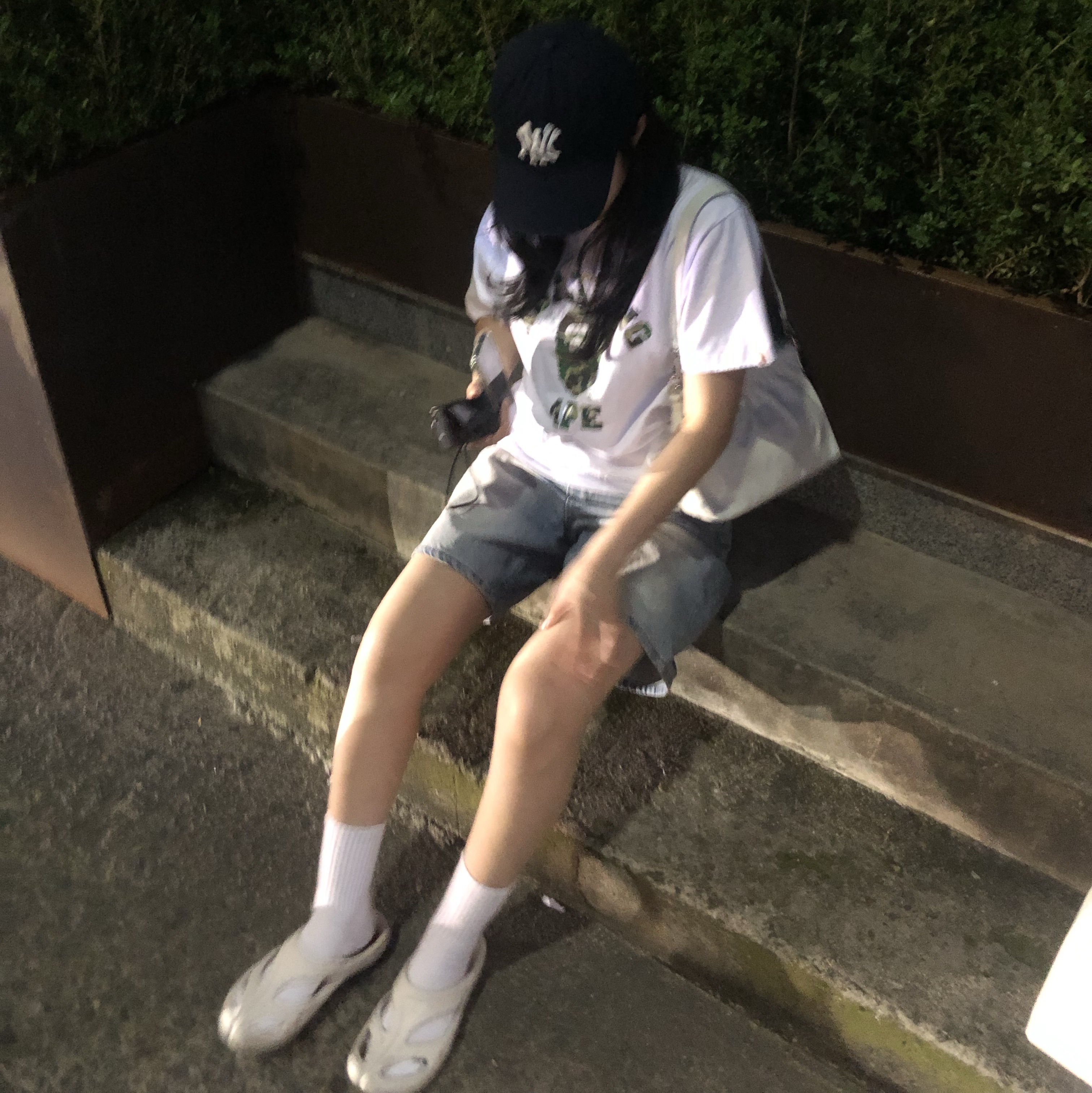 BAPE 1st Camo College T-Shirt White Green, (W) Keen Shanti Birch Treetop 착용 스타일