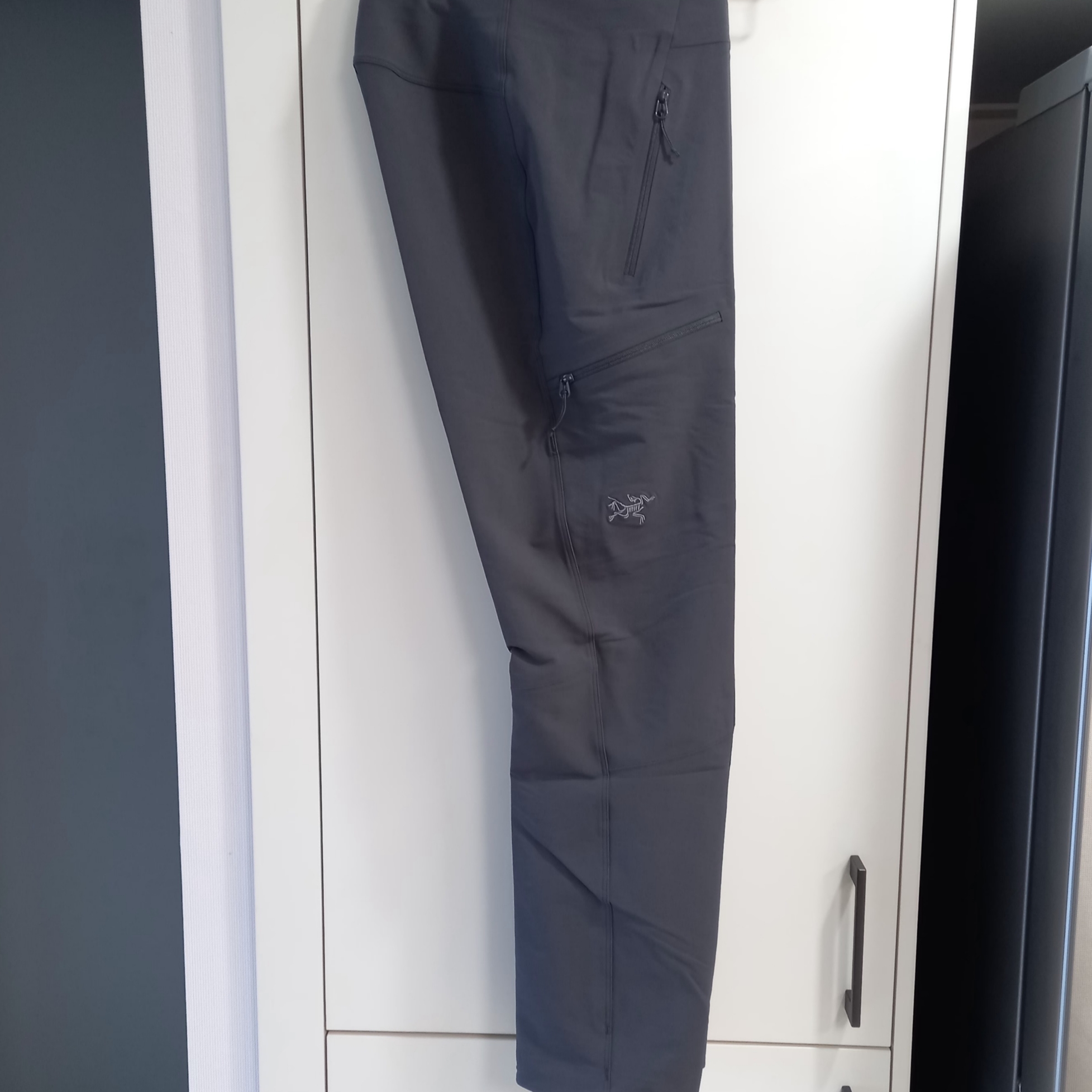 Arc'teryx Gamma AR Pants Graphite 착용 스타일 - 1