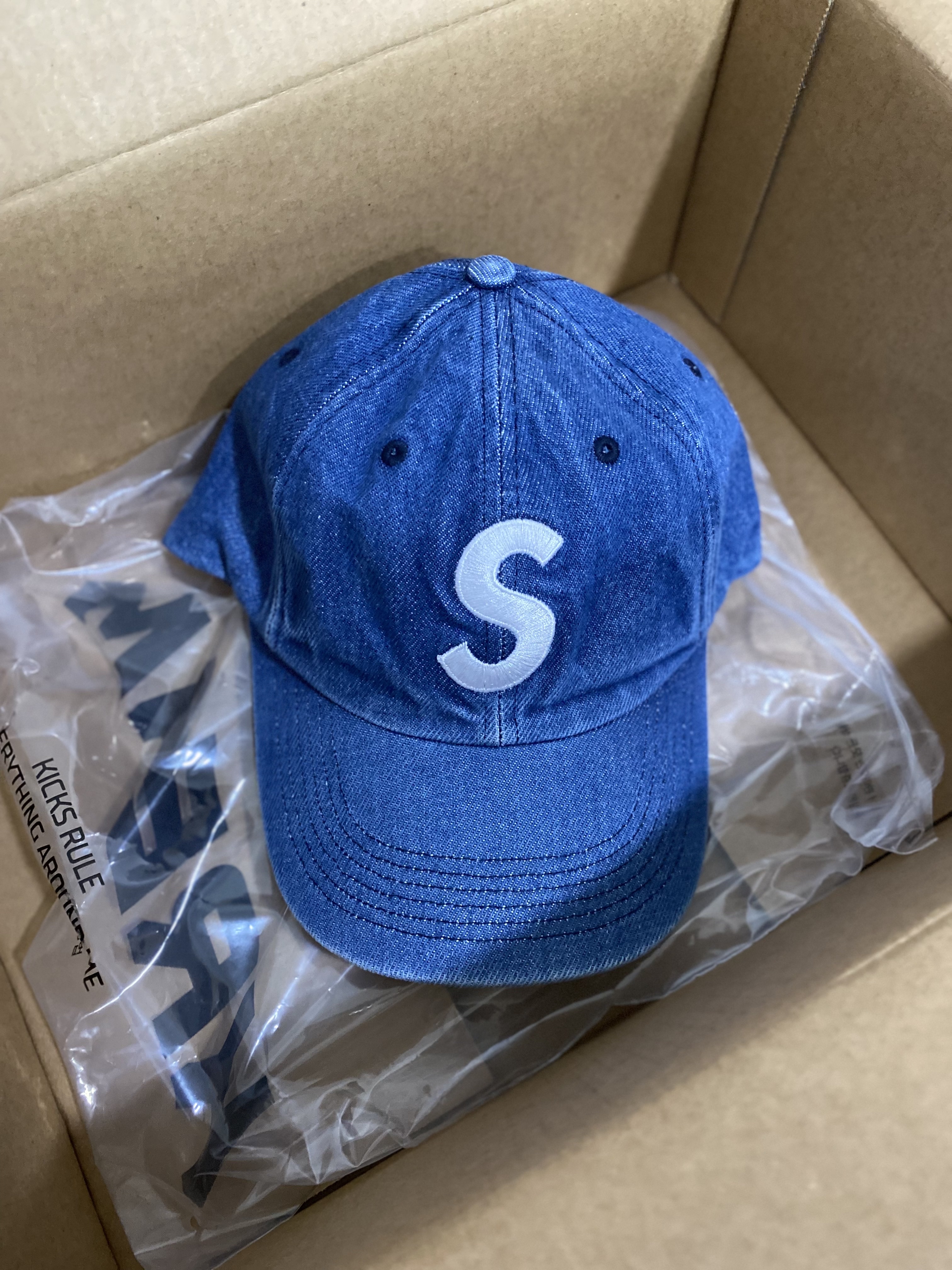 Supreme Pigment S Logo 6-Panel Denim - 24FW 착용 스타일