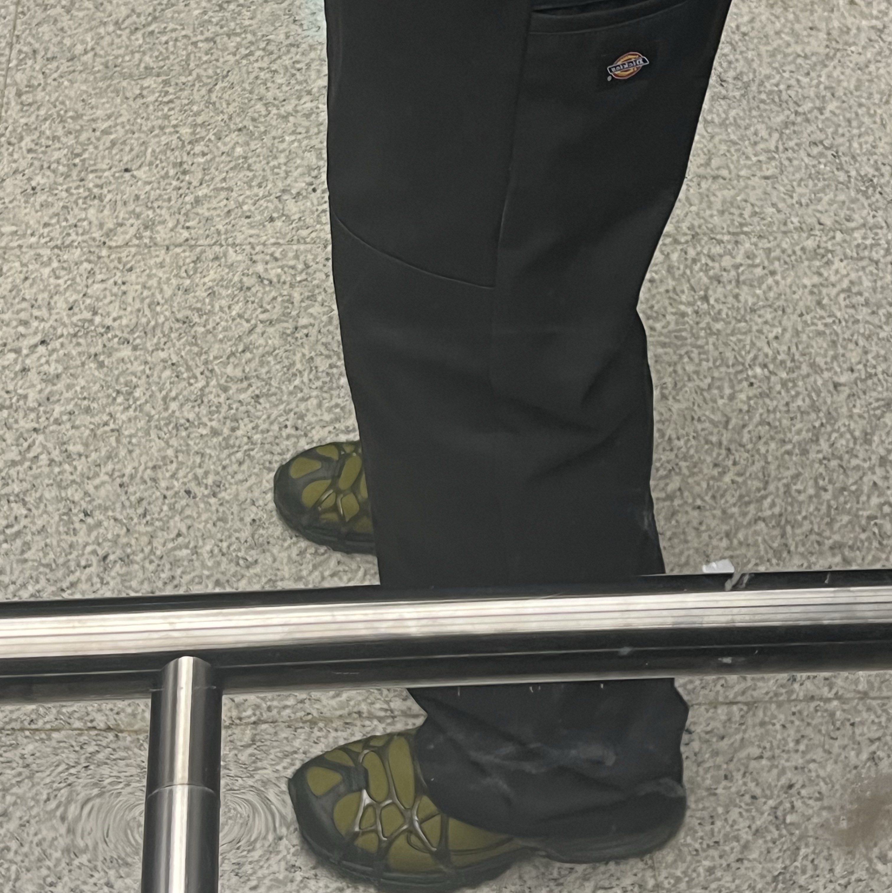 Nike Air Kukini Pilgrim Sequoia, Dickies Loose Fit Double Knee Work Pants Black 착용 스타일 - 1