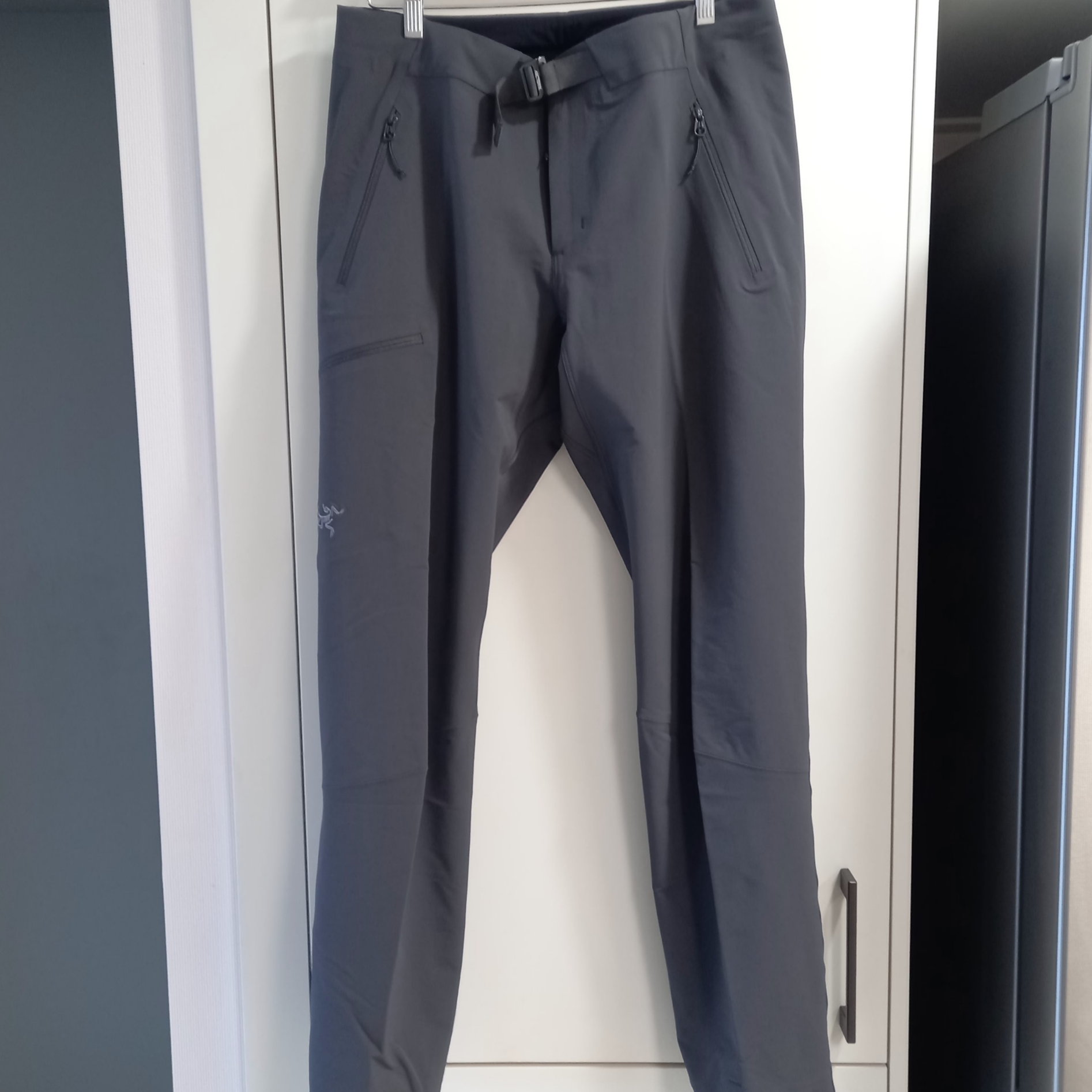 Arc'teryx Gamma AR Pants Graphite 착용 스타일 - 2