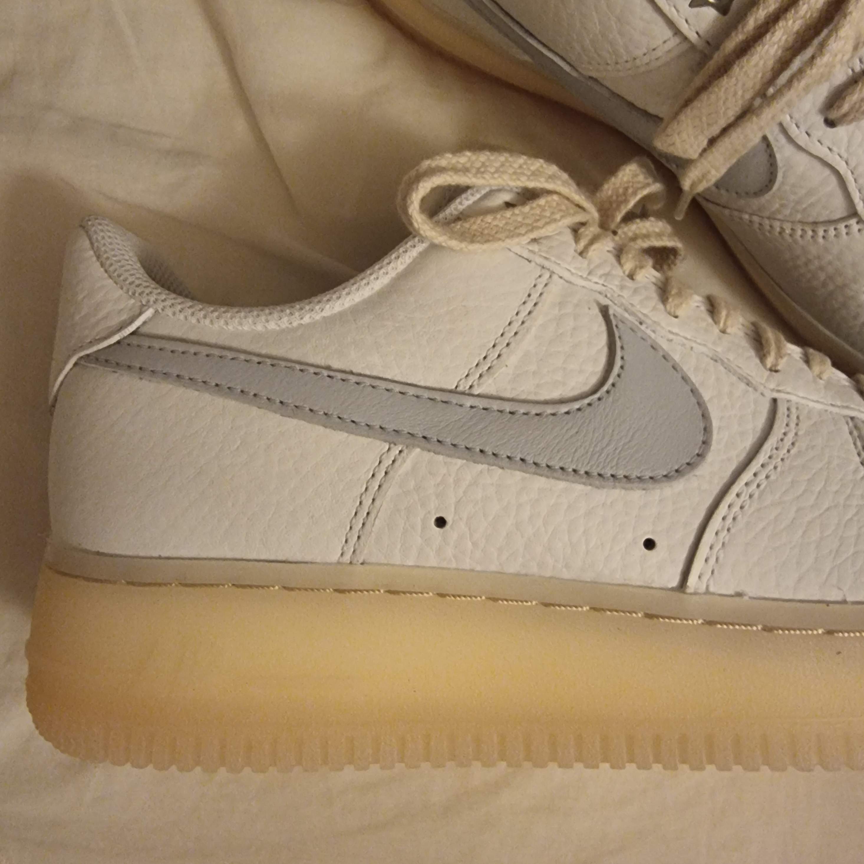 (W) Nike Air Force 1 '07 Summit White Pure Platinum 착용 스타일 - 3