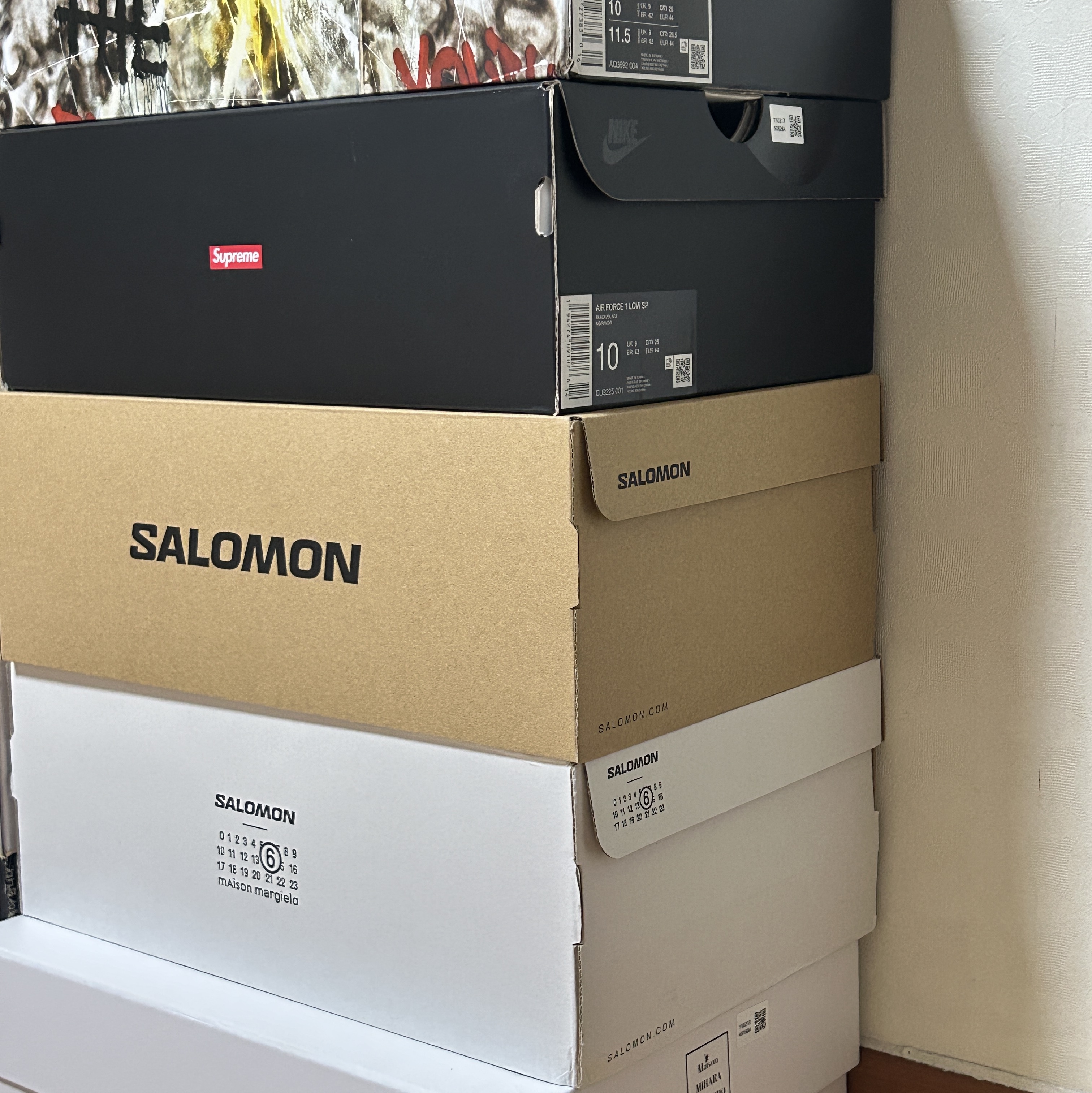 Balenciaga Triple S Sneakers Black, Maison Mihara Yasuhiro Blakey OG Sole Canvas Low-top Sneakers Black White 착용 스타일 - 3
