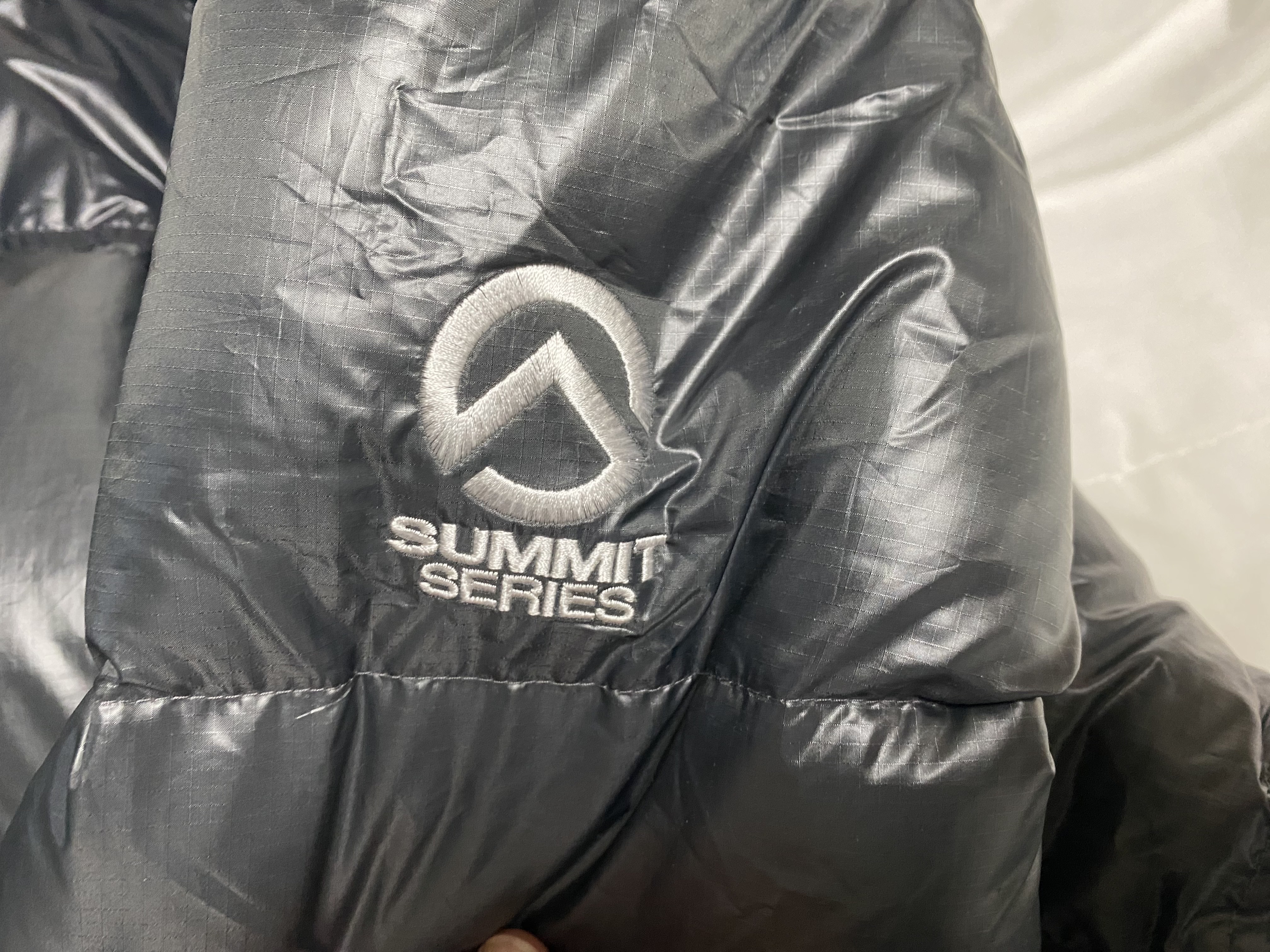 The North Face Quantum Nuptse RDS Down Jacket Silver Gray 착용 스타일 - 3