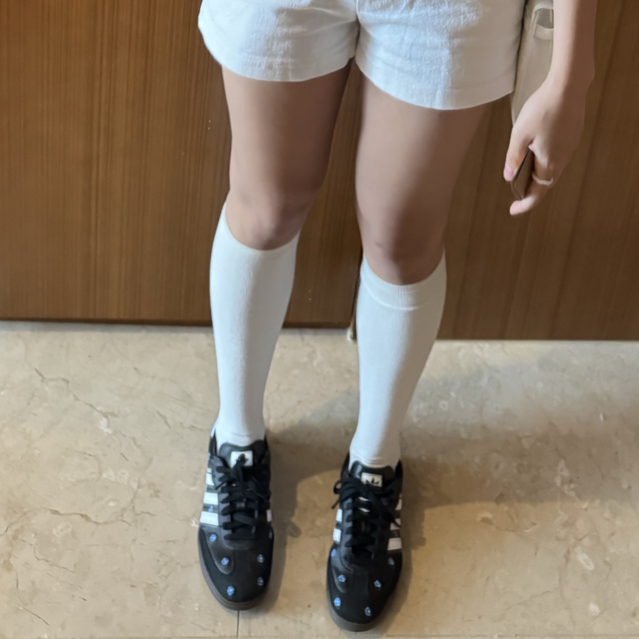 (W) Adidas Samba OG Core Black White 착용 스타일 - 2