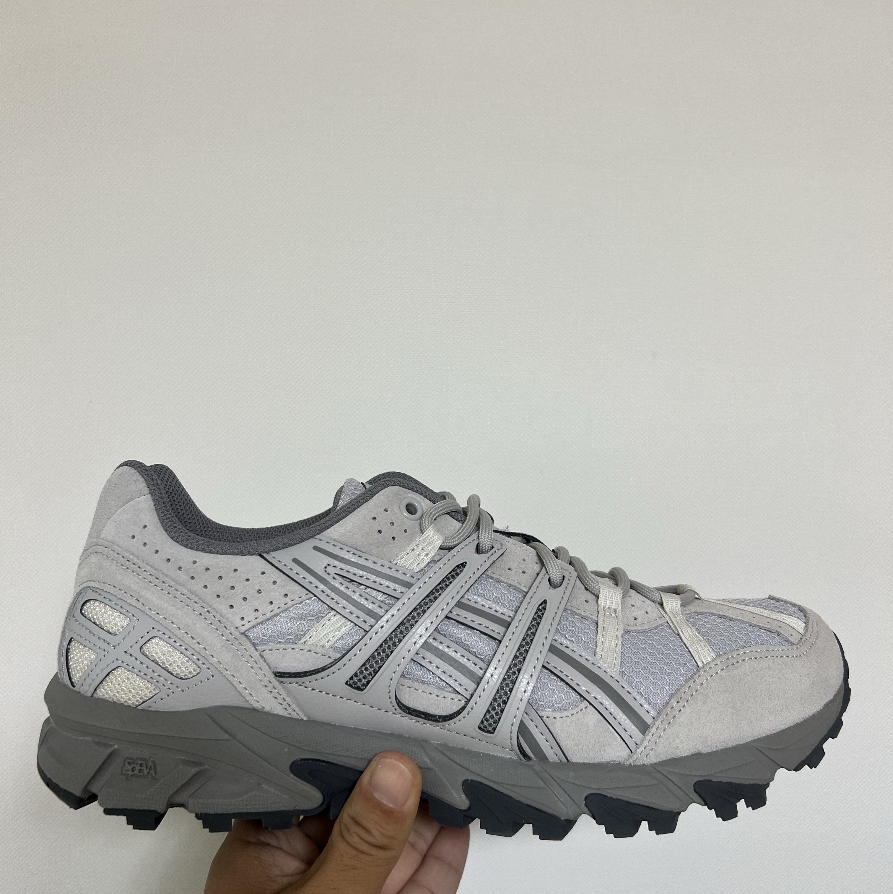 Asics Gel-Sonoma 15-50 Oyster Grey 착용 스타일 - 1
