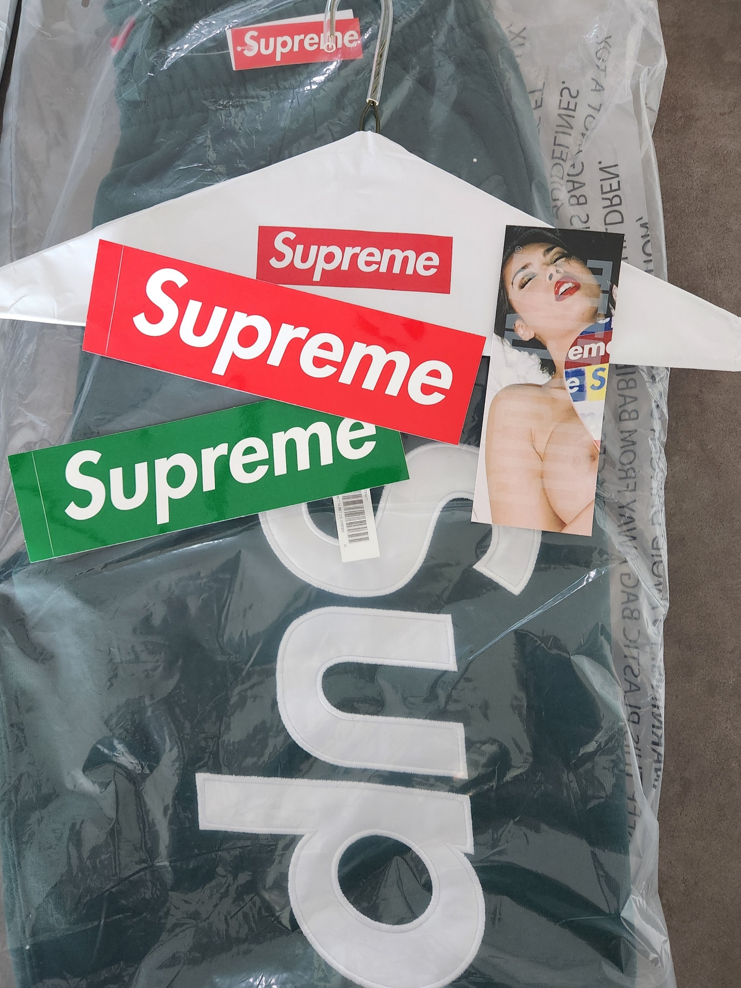Supreme Satin Applique Sweatpants Dark Green - 24FW 착용 스타일