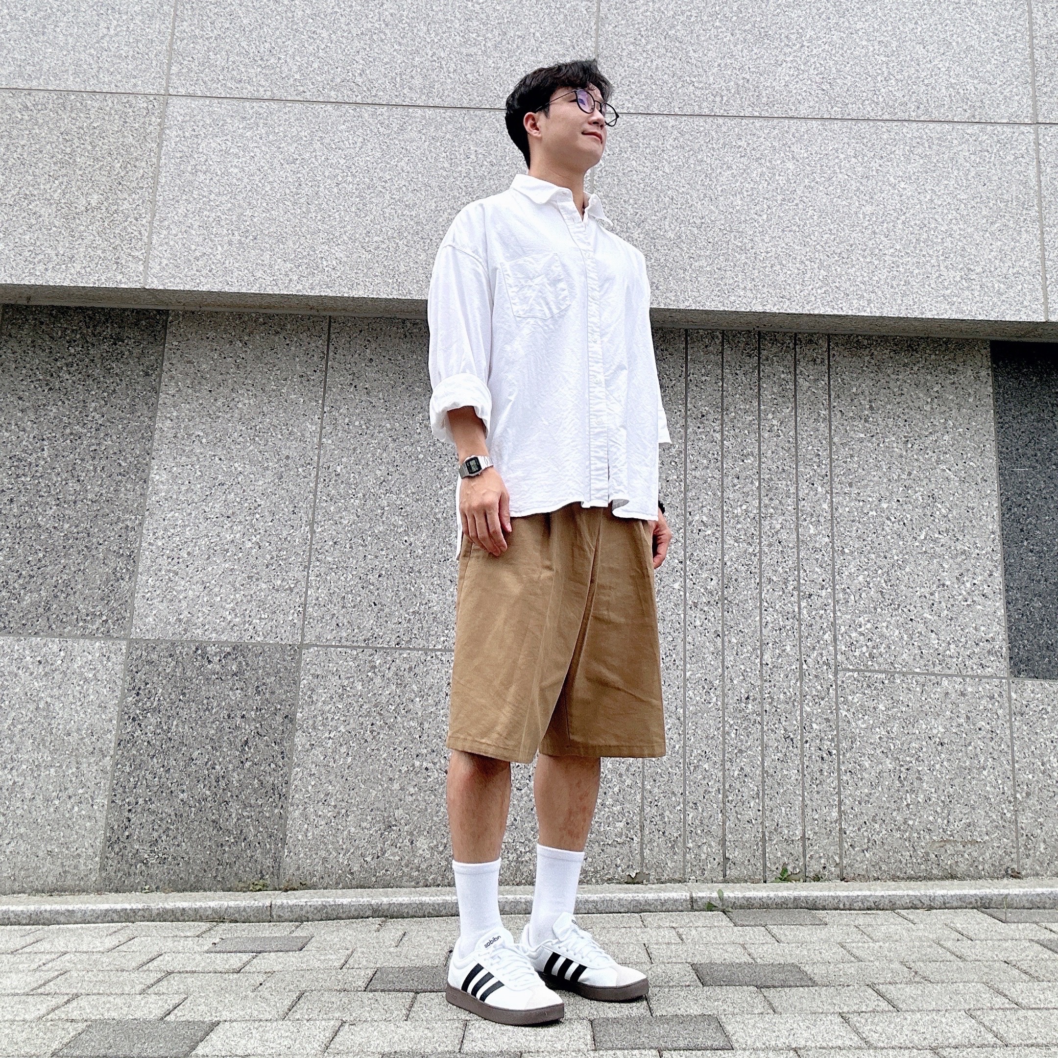 Adidas VL Court Base Cloud White Core Black 착용 스타일