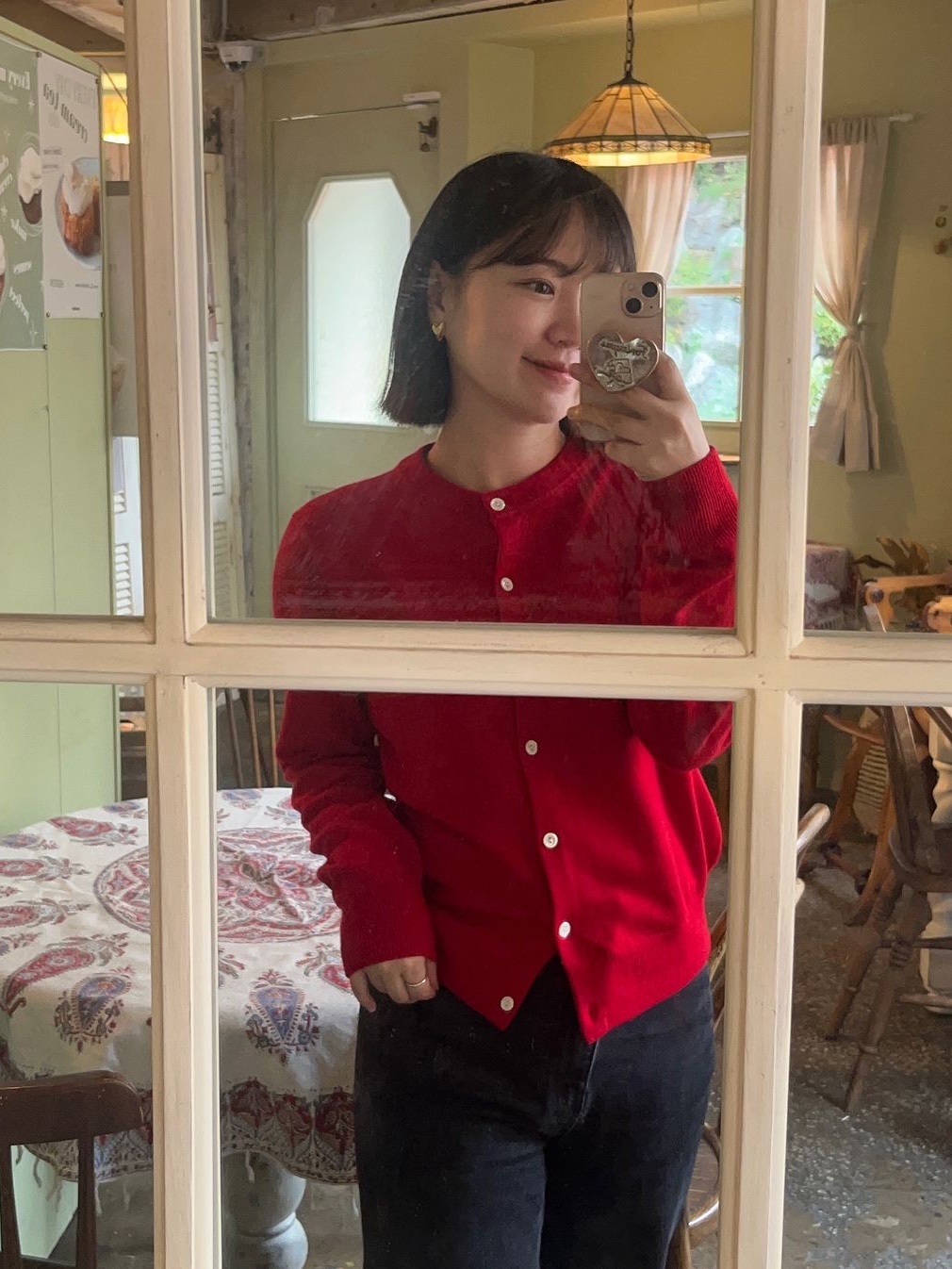 Siyazu SIKN2126 Merino Wool Minimal Cardigan Red 착용 스타일 - 2