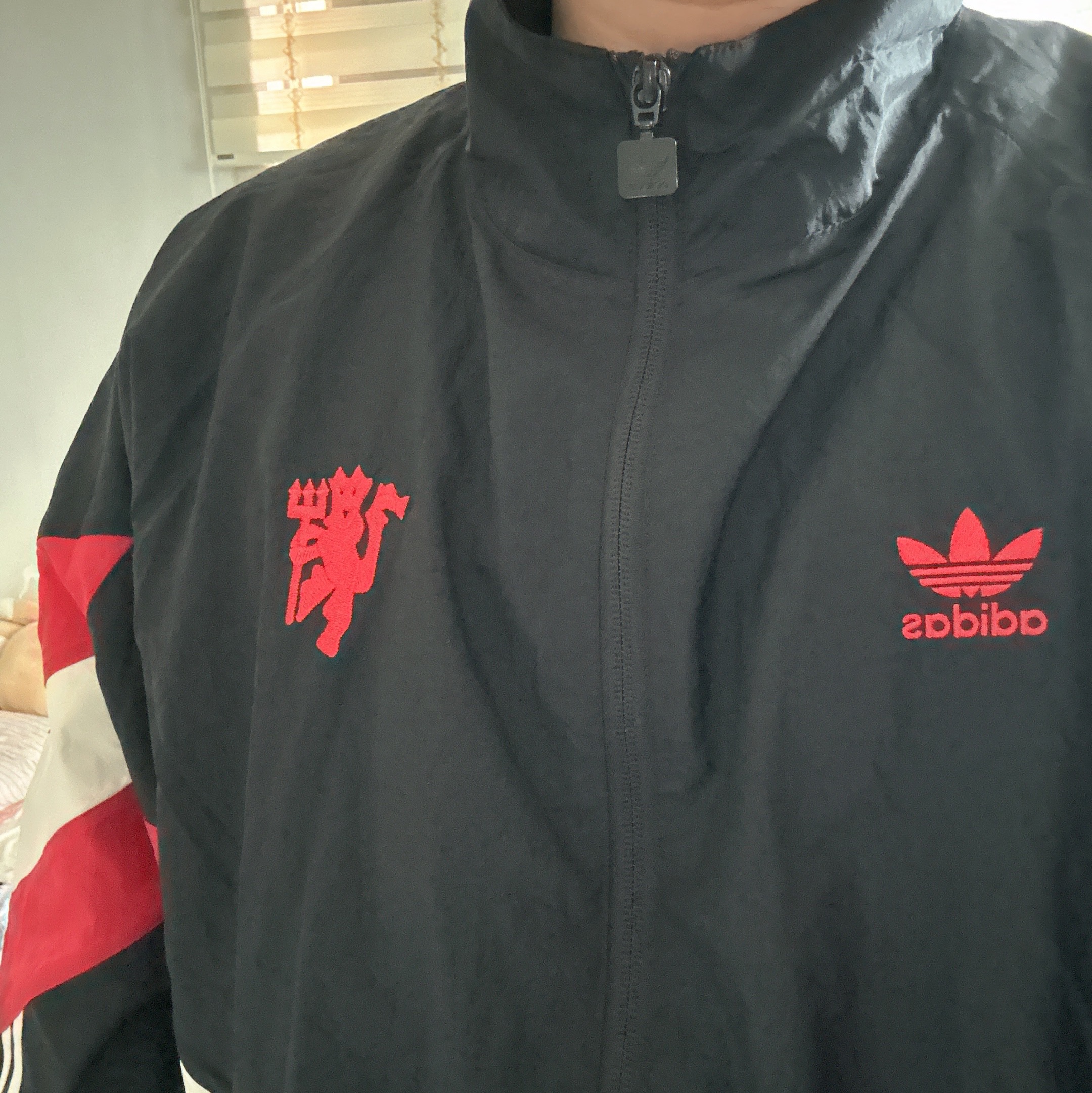Adidas Manchester United Originals Track Top Black Red - KR Sizing 착용 스타일