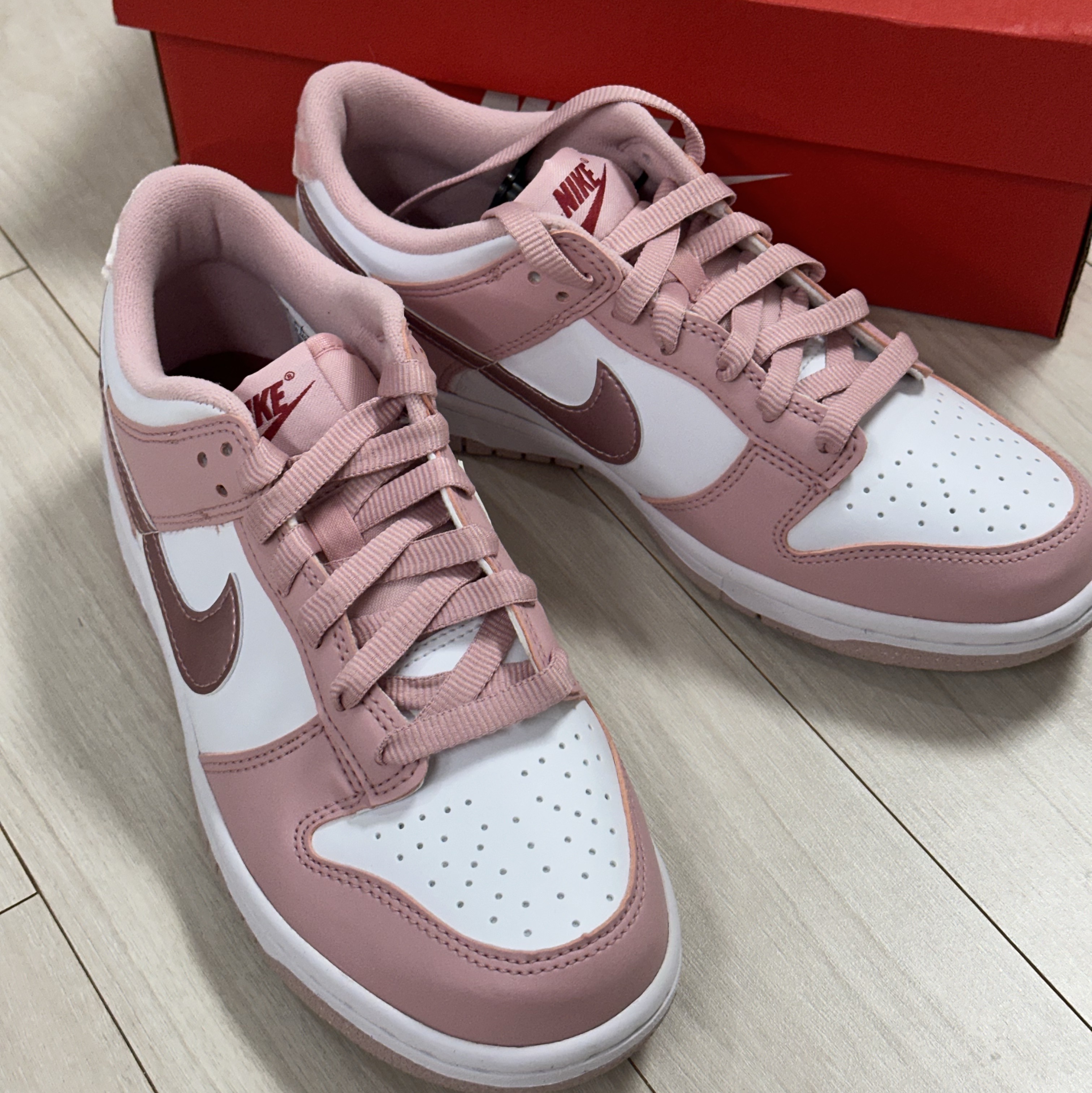 (GS) Nike Dunk Low Pink Velvet 착용 스타일