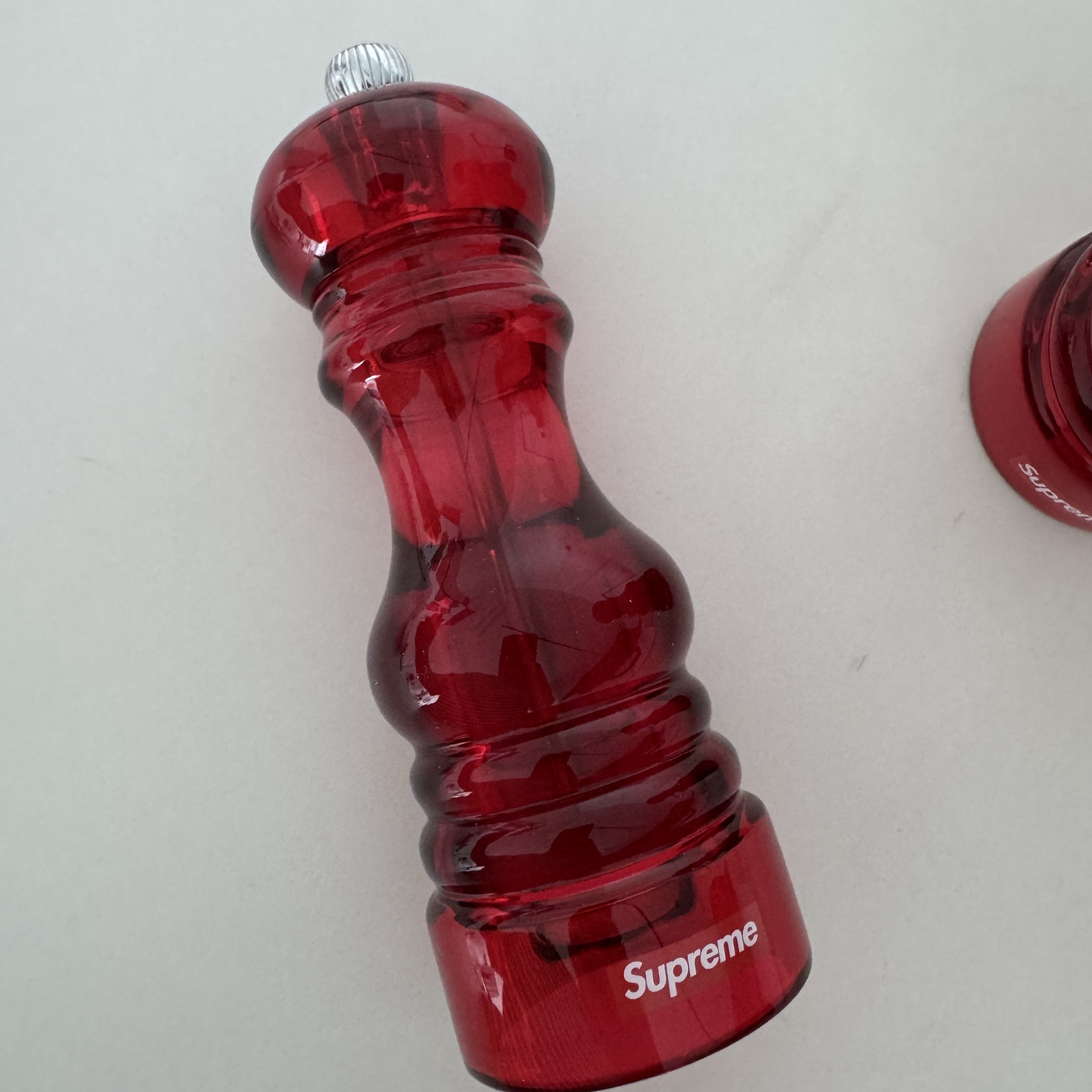 Supreme x Peugeot Salt & Pepper Mill Red (Set of 2) - 24FW 착용 스타일 - 2