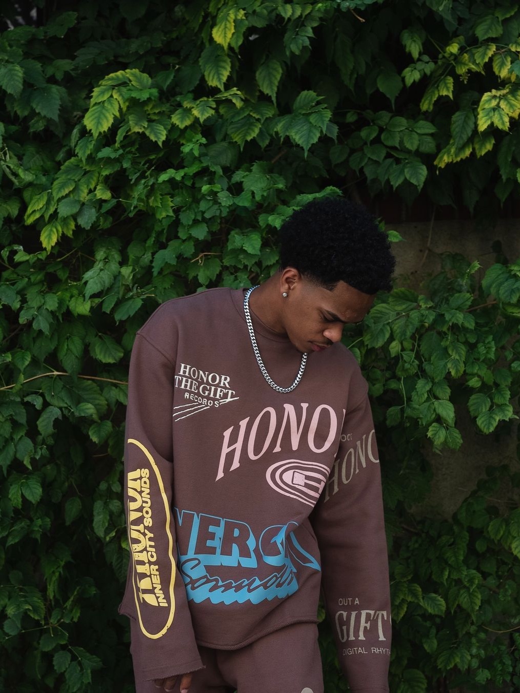 Honor The Gift Studio Crewneck 2.0 Black - 24FW 착용 스타일 - 1