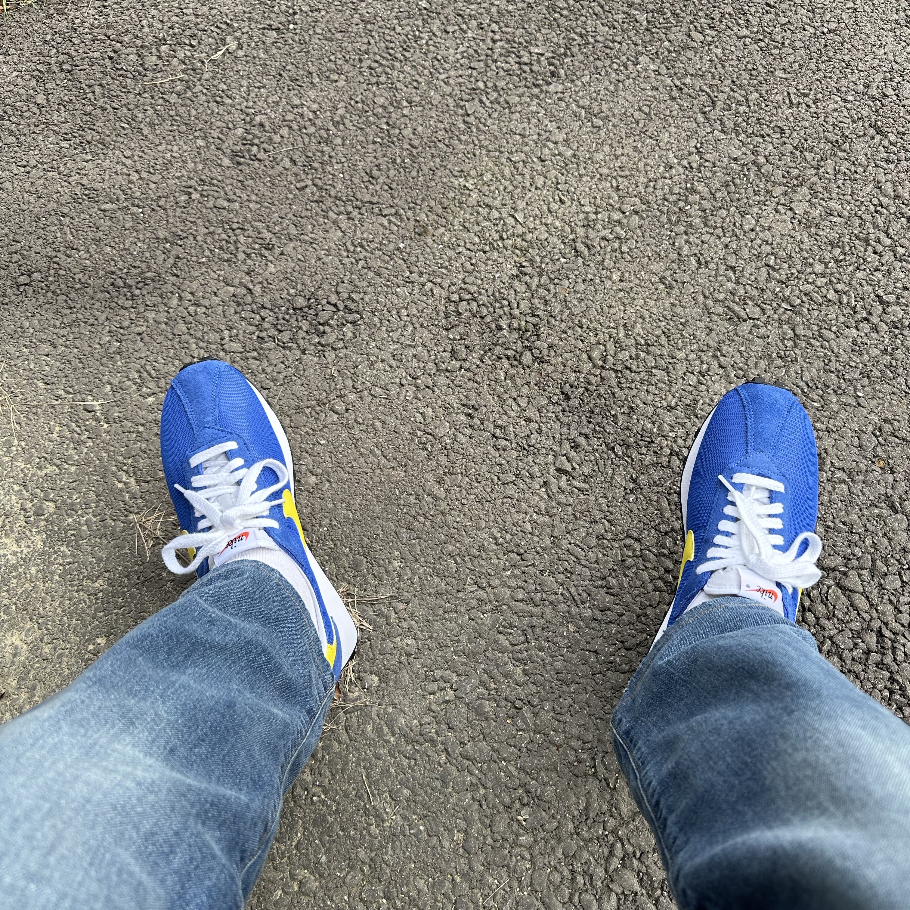 Nike LD-1000 SP Game Royal and Opti Yellow 착용 스타일