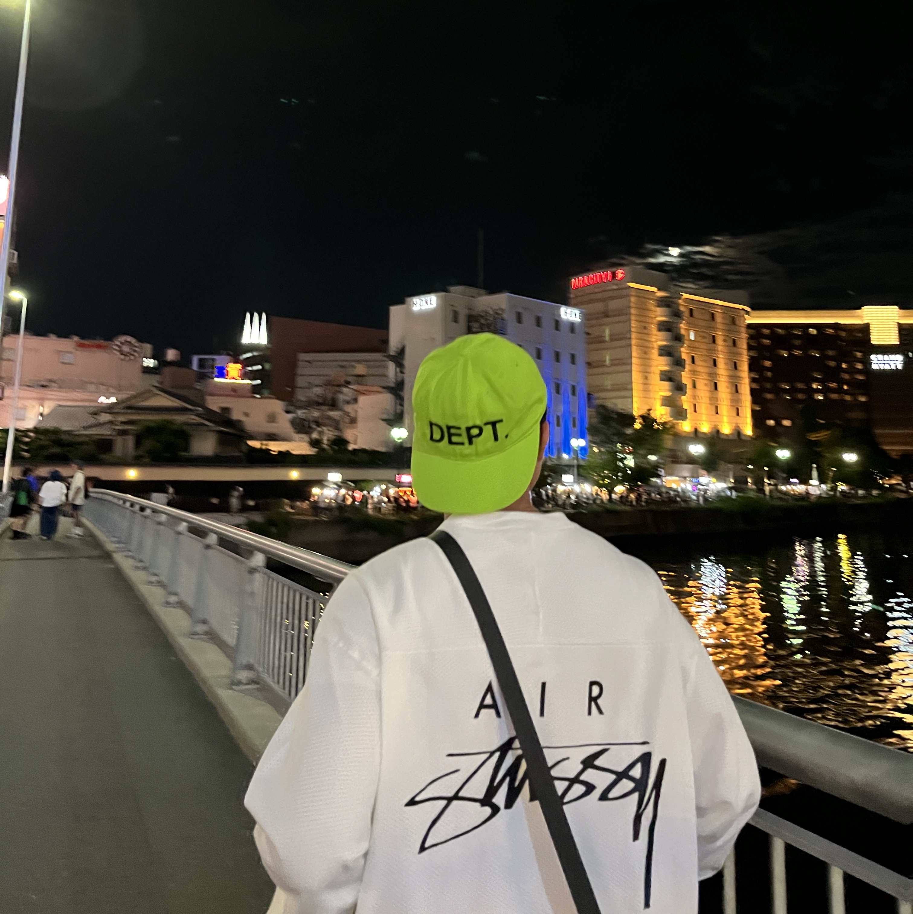 Nike x Stussy Long Sleeve Top Sail (FJ9164-133), Gallery Dept. Logo Embroidered Cap Flo Green 착용 스타일 - 1